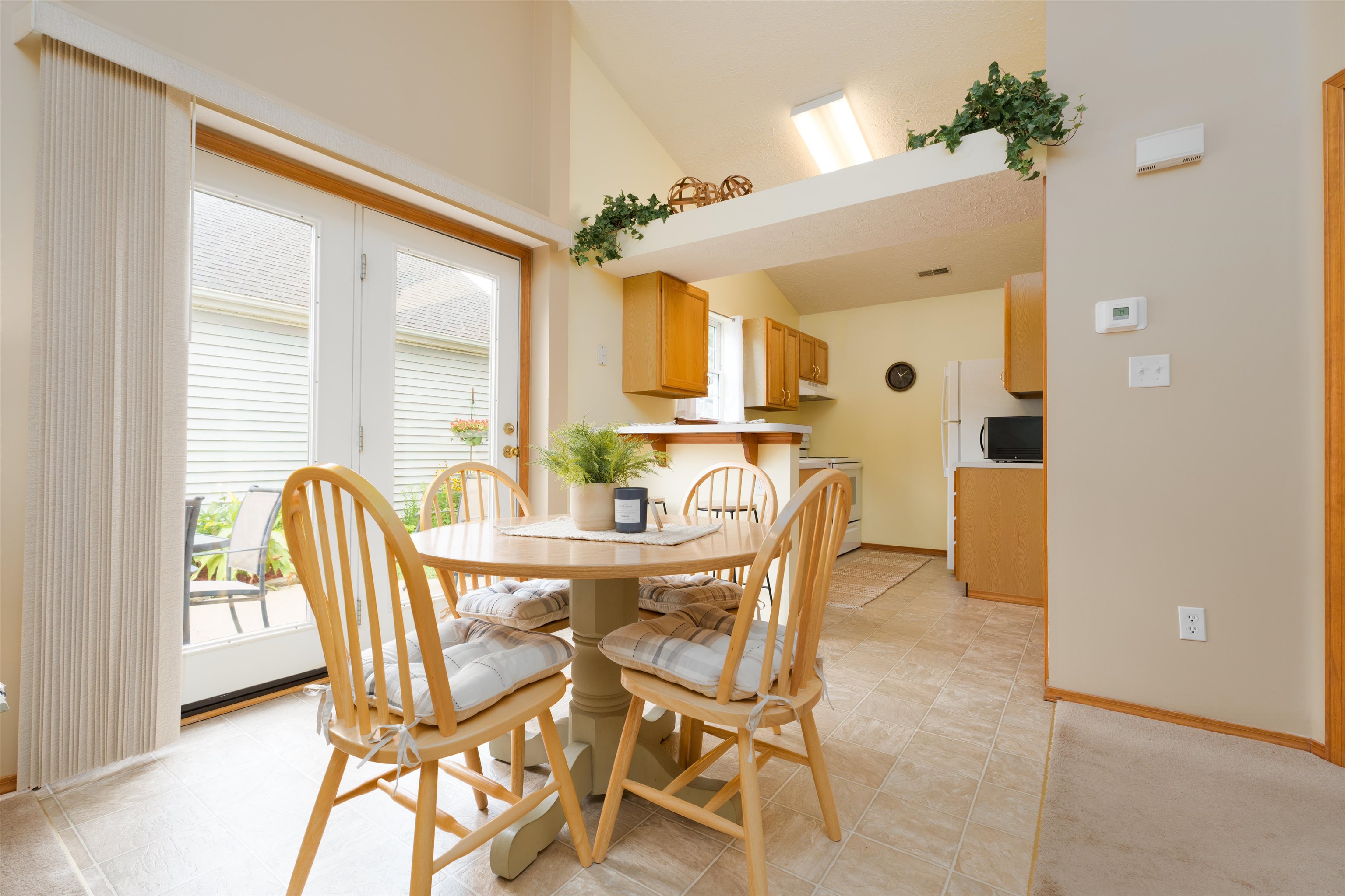 2537 Lake Pointe, Owensboro, Kentucky 42301, 2 Bedrooms Bedrooms, ,1 BathroomBathrooms,Single Family Residence,For Sale,Lake Pointe,90247