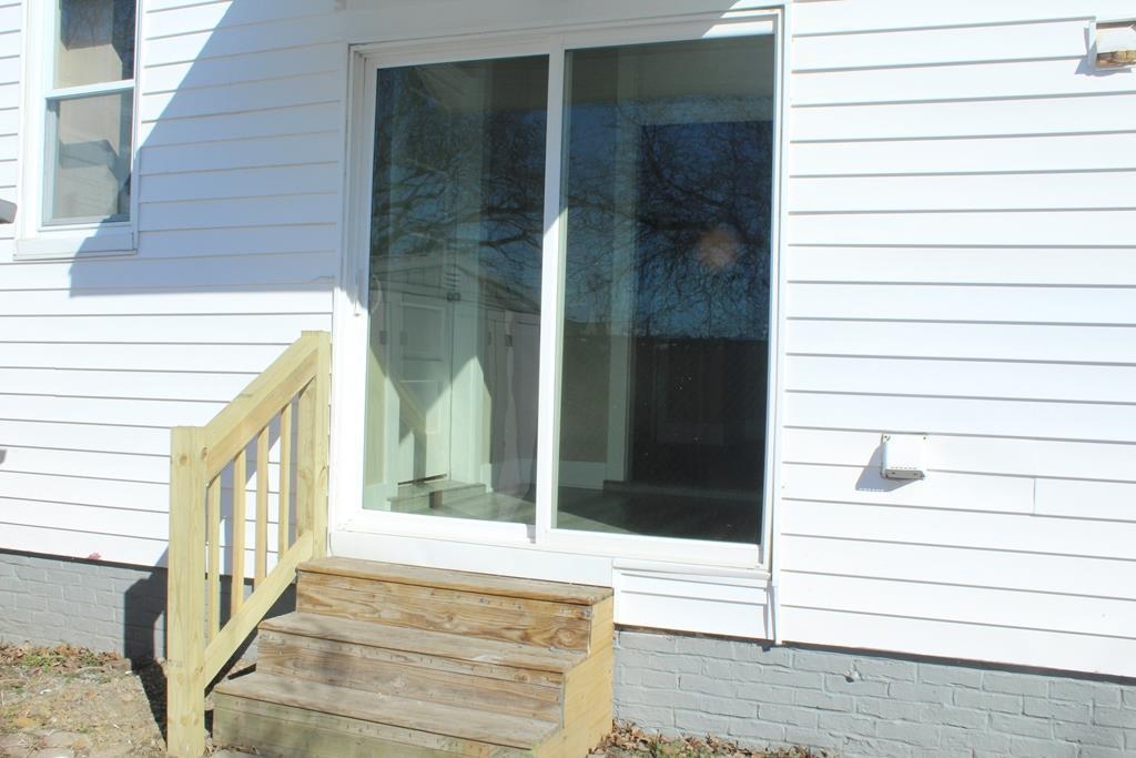 422 Clay Street, Owensboro, Kentucky 42303, 2 Bedrooms Bedrooms, ,1 BathroomBathrooms,Single Family Residence,For Sale,Clay Street,90249