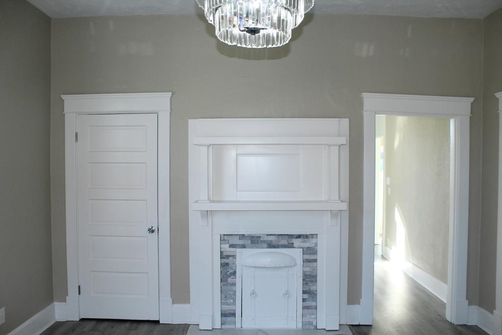422 Clay Street, Owensboro, Kentucky 42303, 2 Bedrooms Bedrooms, ,1 BathroomBathrooms,Single Family Residence,For Sale,Clay Street,90249