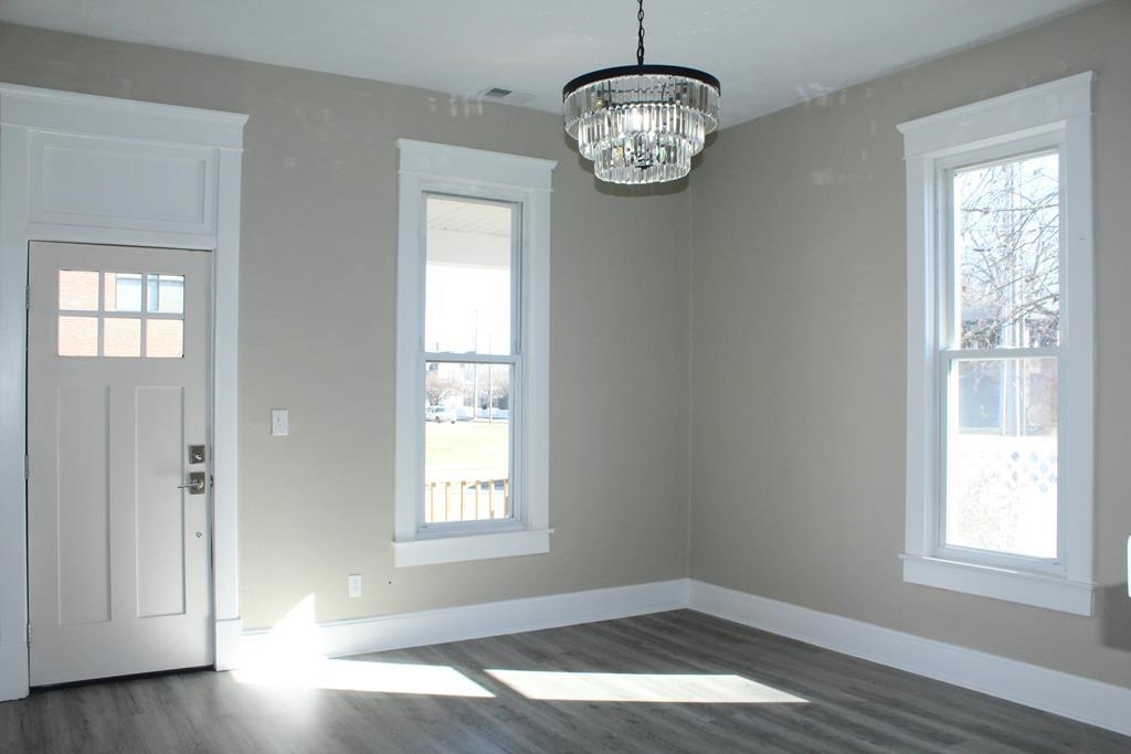 422 Clay Street, Owensboro, Kentucky 42303, 2 Bedrooms Bedrooms, ,1 BathroomBathrooms,Single Family Residence,For Sale,Clay Street,90249