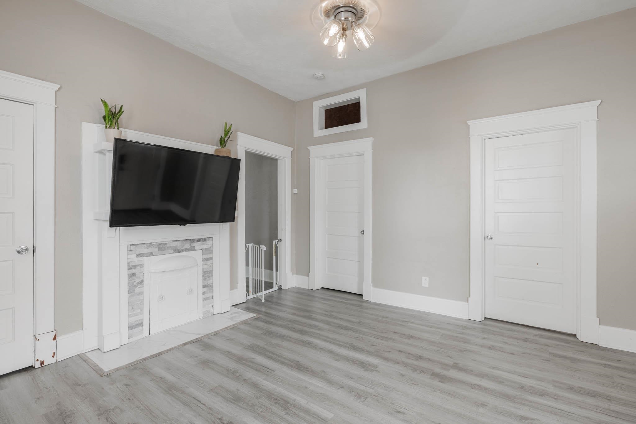 422 Clay Street, Owensboro, Kentucky 42303, 2 Bedrooms Bedrooms, ,1 BathroomBathrooms,Single Family Residence,For Sale,Clay Street,90249