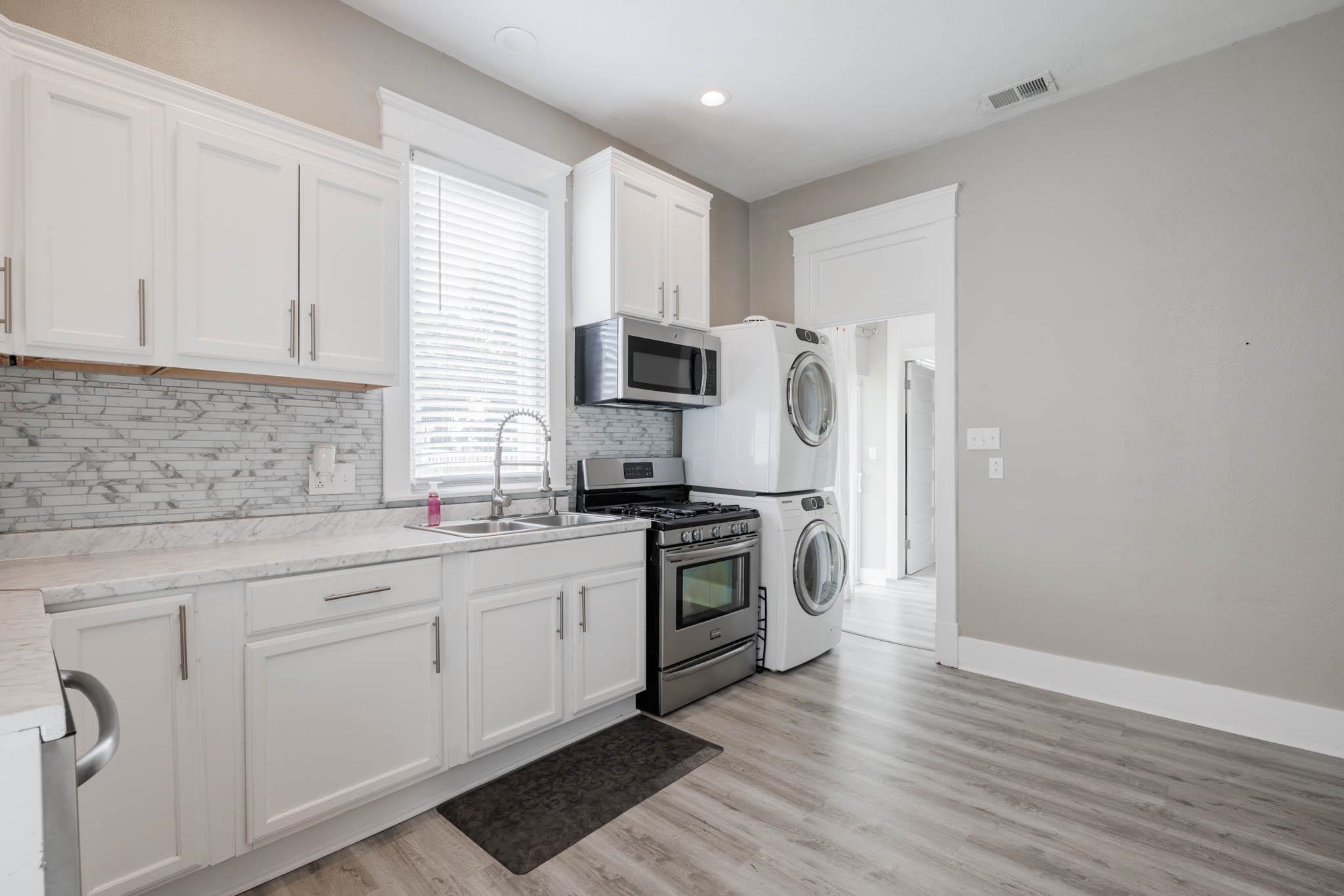 422 Clay Street, Owensboro, Kentucky 42303, 2 Bedrooms Bedrooms, ,1 BathroomBathrooms,Single Family Residence,For Sale,Clay Street,90249