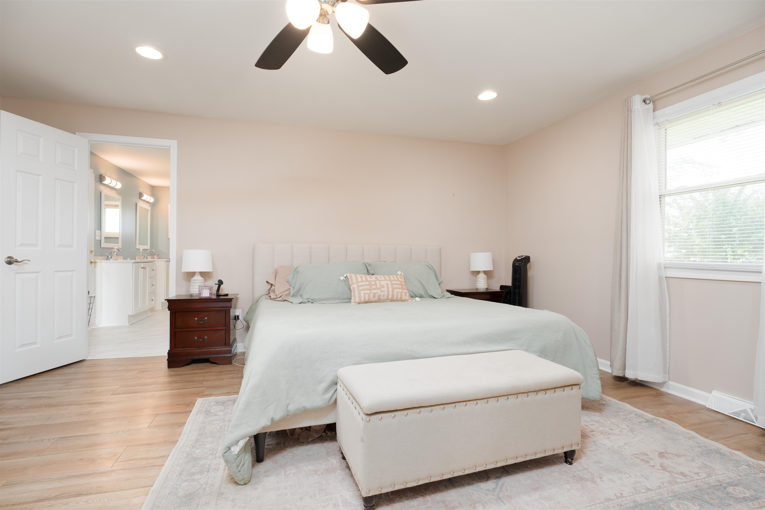 5136 West 5th Street Road, Owensboro, Kentucky 42301, 3 Bedrooms Bedrooms, ,2 BathroomsBathrooms,Single Family Residence,For Sale,West 5th Street Road,90250