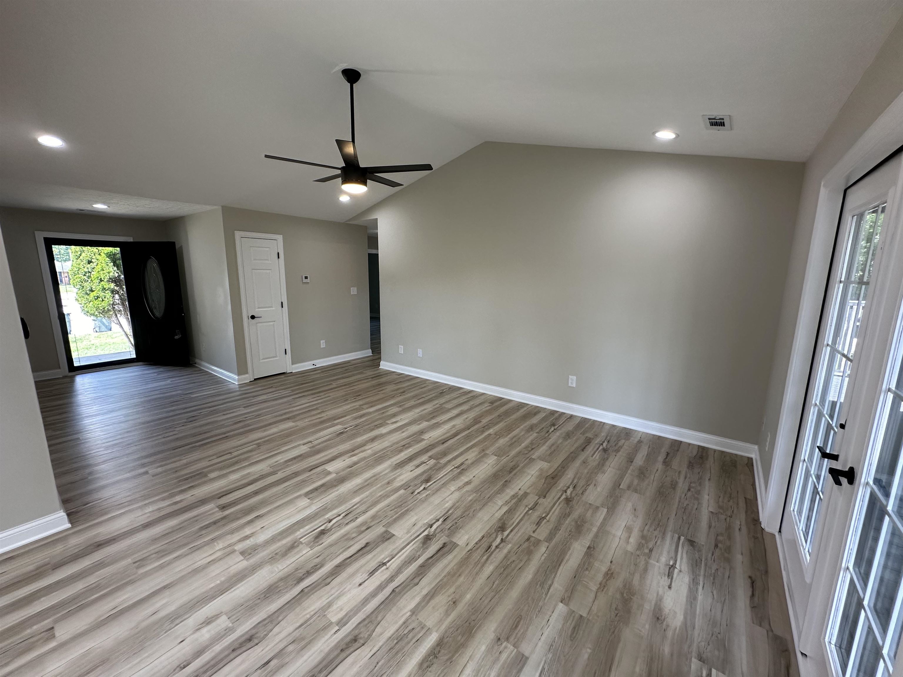 3617 Winchester Dr, Owensboro, Kentucky 42301, 3 Bedrooms Bedrooms, ,2 BathroomsBathrooms,Single Family Residence,For Sale,Winchester Dr,90258