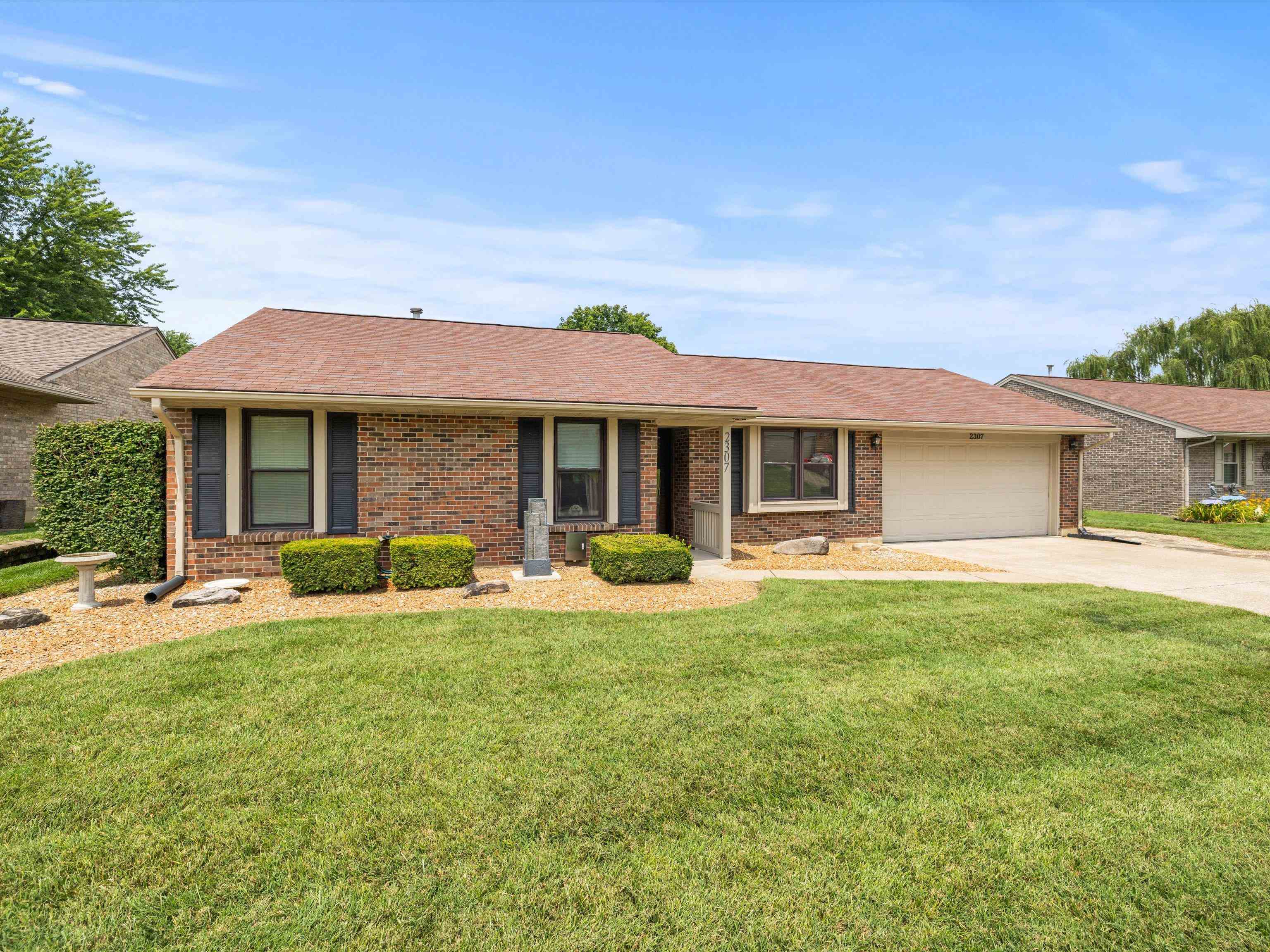 2307 Landsdowne, Owensboro, Kentucky 42303-1944, 3 Bedrooms Bedrooms, ,1 BathroomBathrooms,Single Family Residence,For Sale,Landsdowne,90260