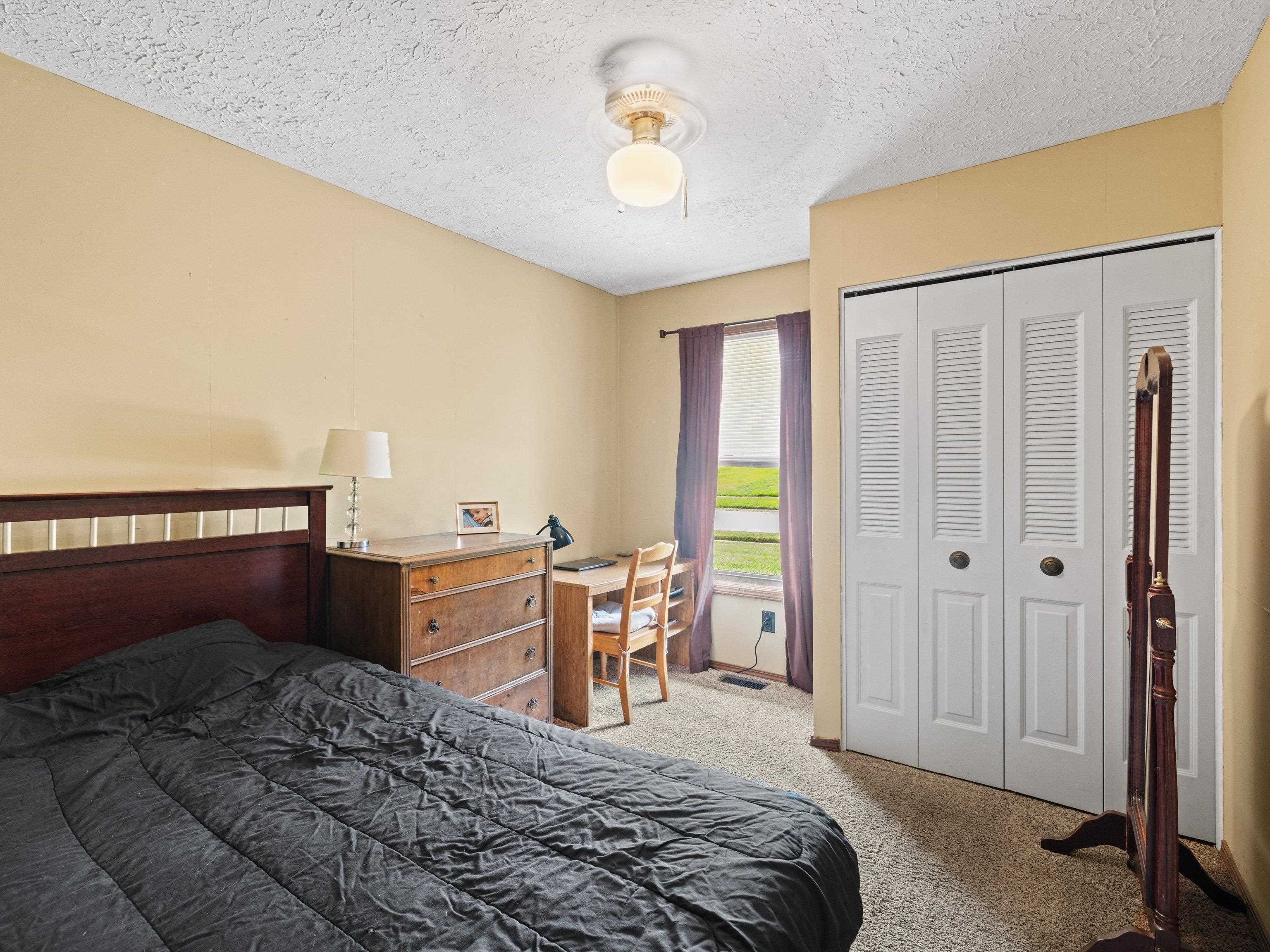 2307 Landsdowne, Owensboro, Kentucky 42303-1944, 3 Bedrooms Bedrooms, ,1 BathroomBathrooms,Single Family Residence,For Sale,Landsdowne,90260