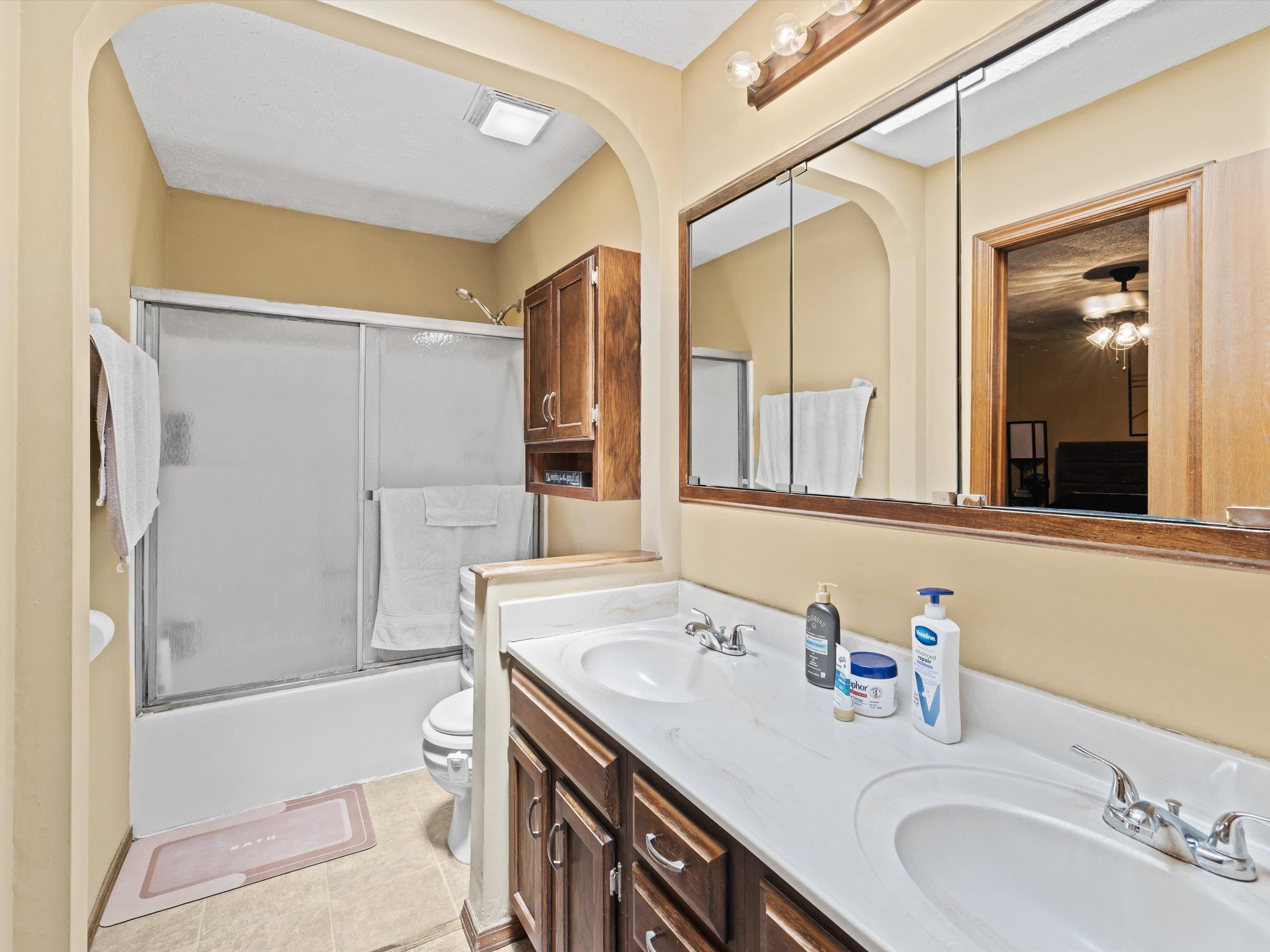 2307 Landsdowne, Owensboro, Kentucky 42303-1944, 3 Bedrooms Bedrooms, ,1 BathroomBathrooms,Single Family Residence,For Sale,Landsdowne,90260