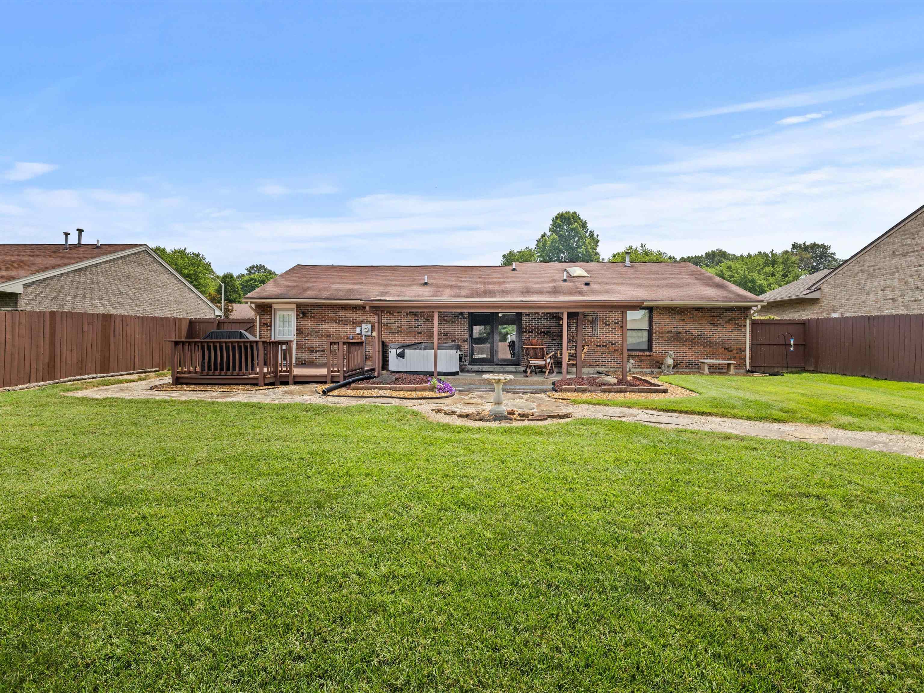 2307 Landsdowne, Owensboro, Kentucky 42303-1944, 3 Bedrooms Bedrooms, ,1 BathroomBathrooms,Single Family Residence,For Sale,Landsdowne,90260