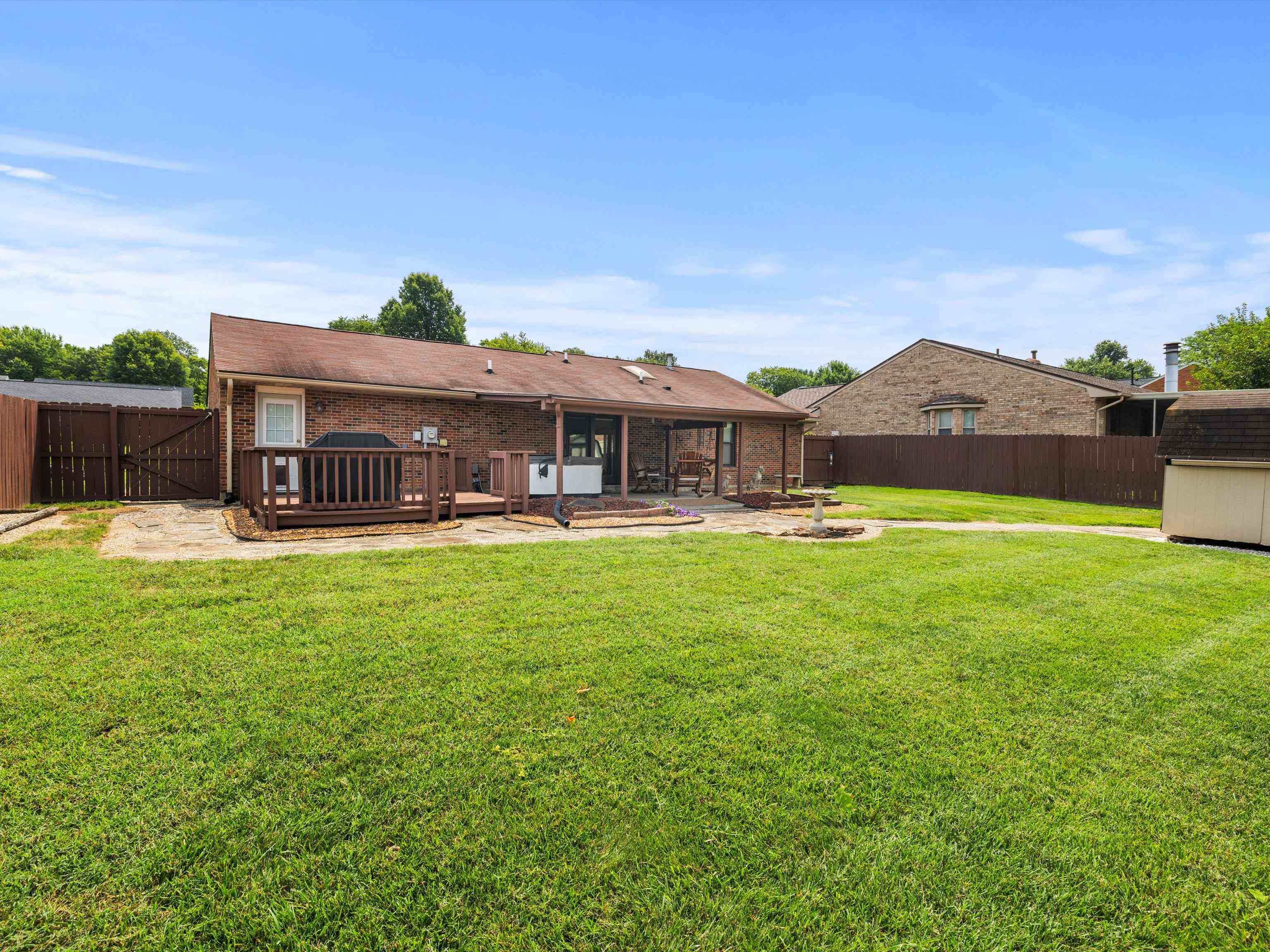 2307 Landsdowne, Owensboro, Kentucky 42303-1944, 3 Bedrooms Bedrooms, ,1 BathroomBathrooms,Single Family Residence,For Sale,Landsdowne,90260