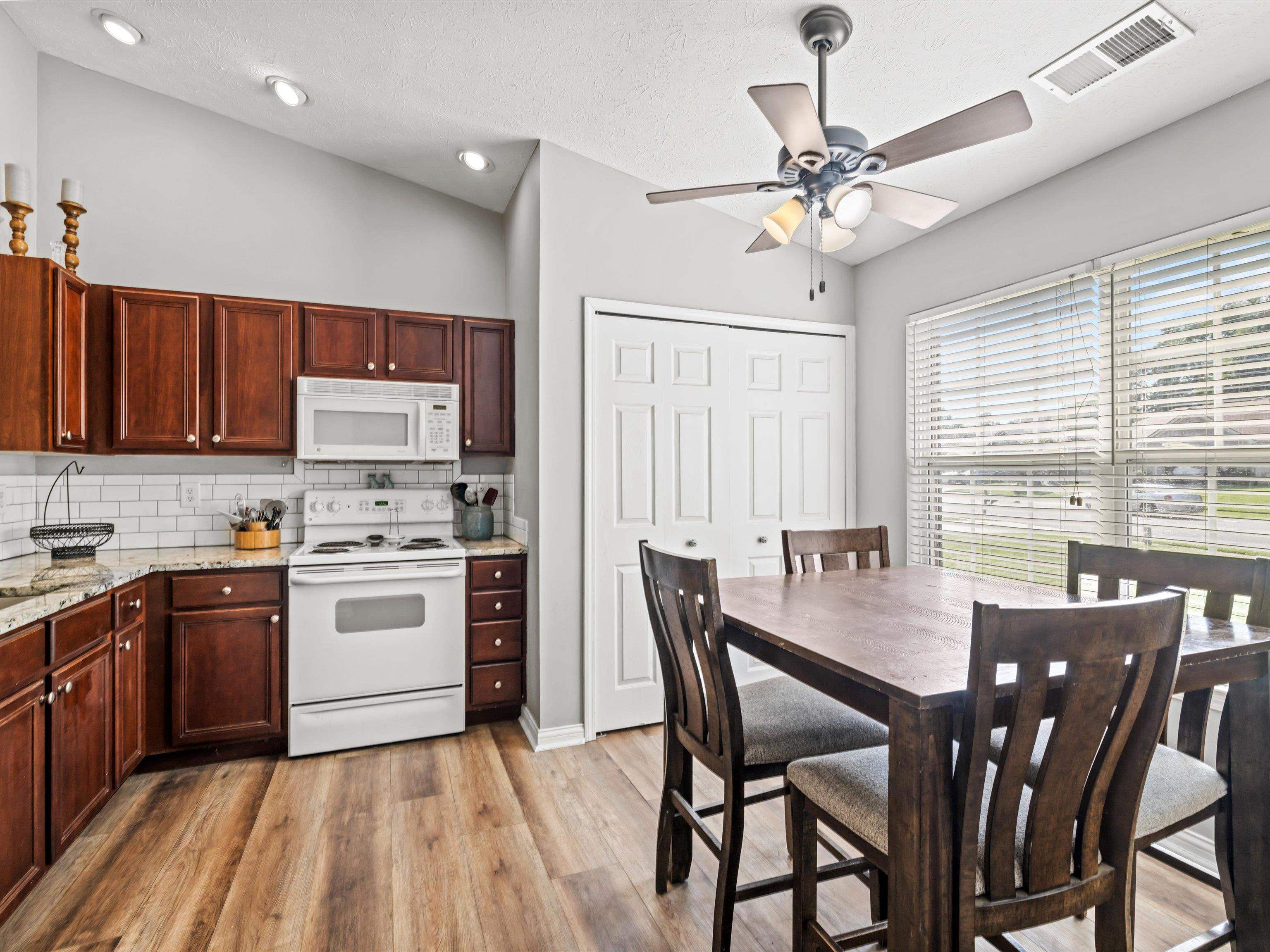 2525 Landing Terrace, Owensboro, Kentucky 42303, 3 Bedrooms Bedrooms, ,2 BathroomsBathrooms,Single Family Residence,For Sale,Landing Terrace,90265
