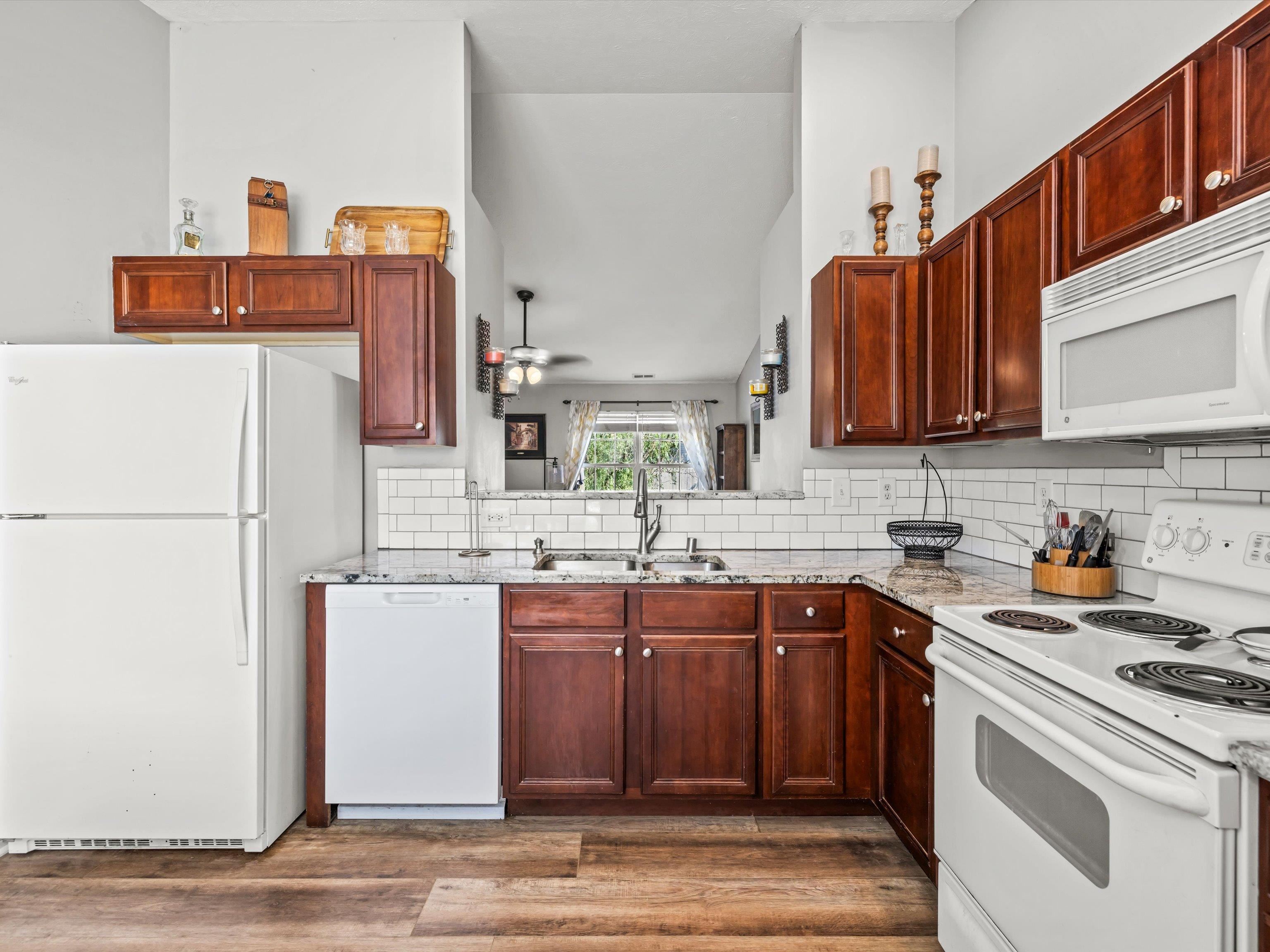 2525 Landing Terrace, Owensboro, Kentucky 42303, 3 Bedrooms Bedrooms, ,2 BathroomsBathrooms,Single Family Residence,For Sale,Landing Terrace,90265