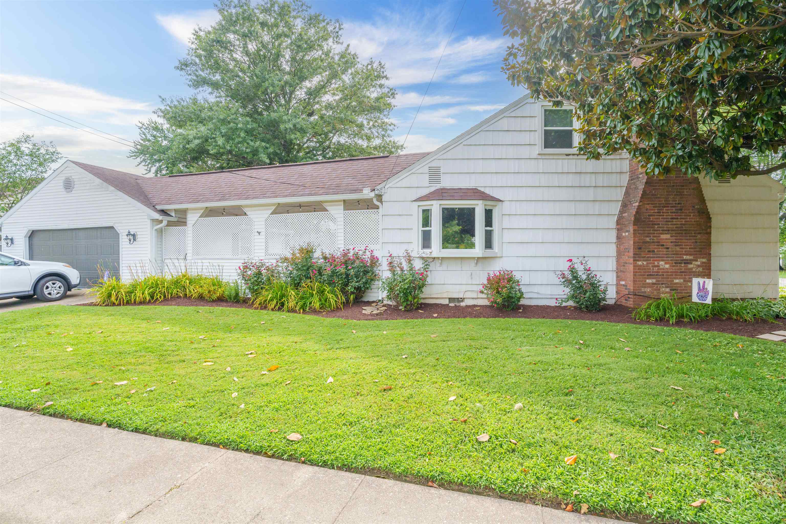 1406 Booth Ave, Owensboro, Kentucky 42301, 4 Bedrooms Bedrooms, ,2 BathroomsBathrooms,Single Family Residence,For Sale,Booth Ave,90266