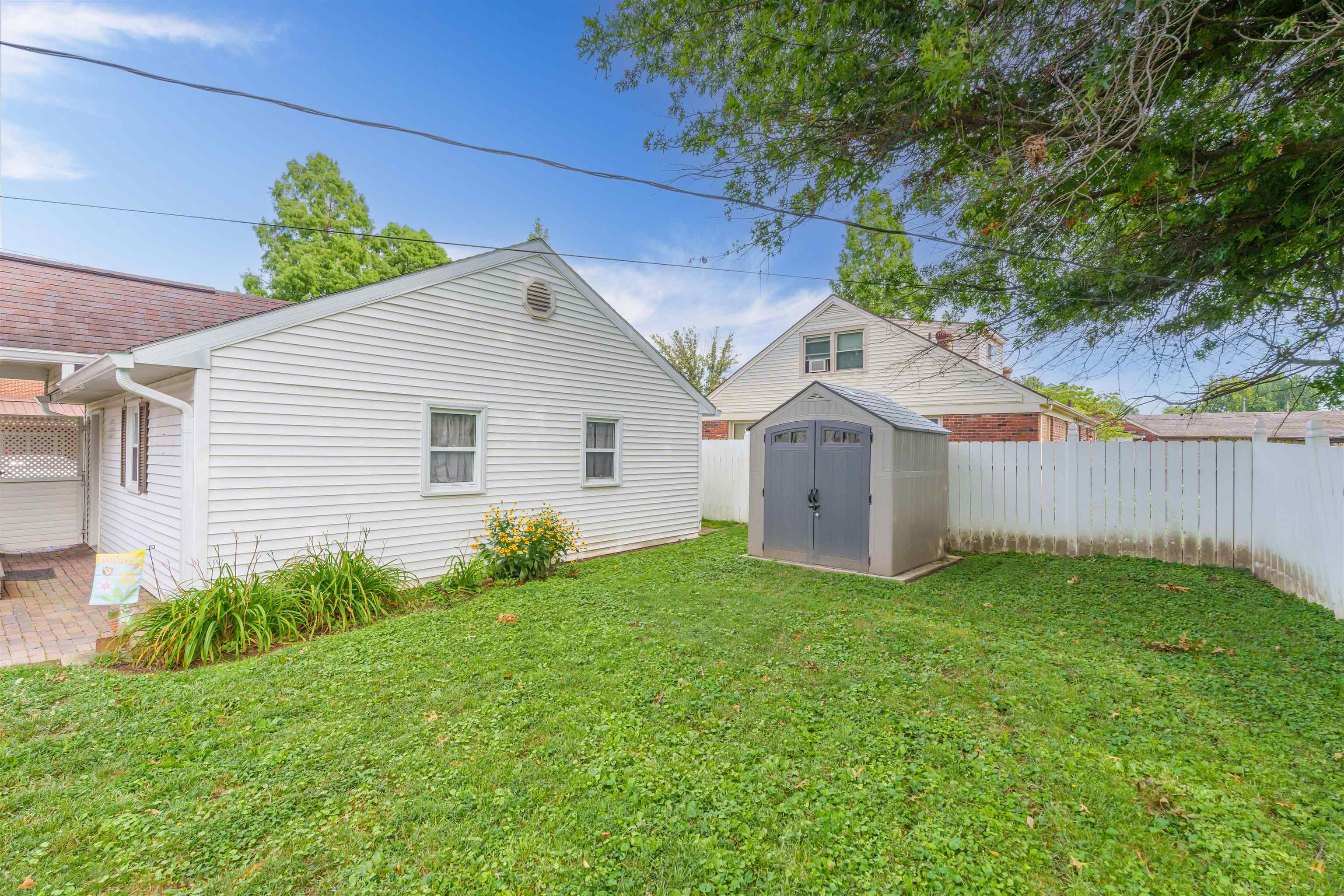 1406 Booth Ave, Owensboro, Kentucky 42301, 4 Bedrooms Bedrooms, ,2 BathroomsBathrooms,Single Family Residence,For Sale,Booth Ave,90266