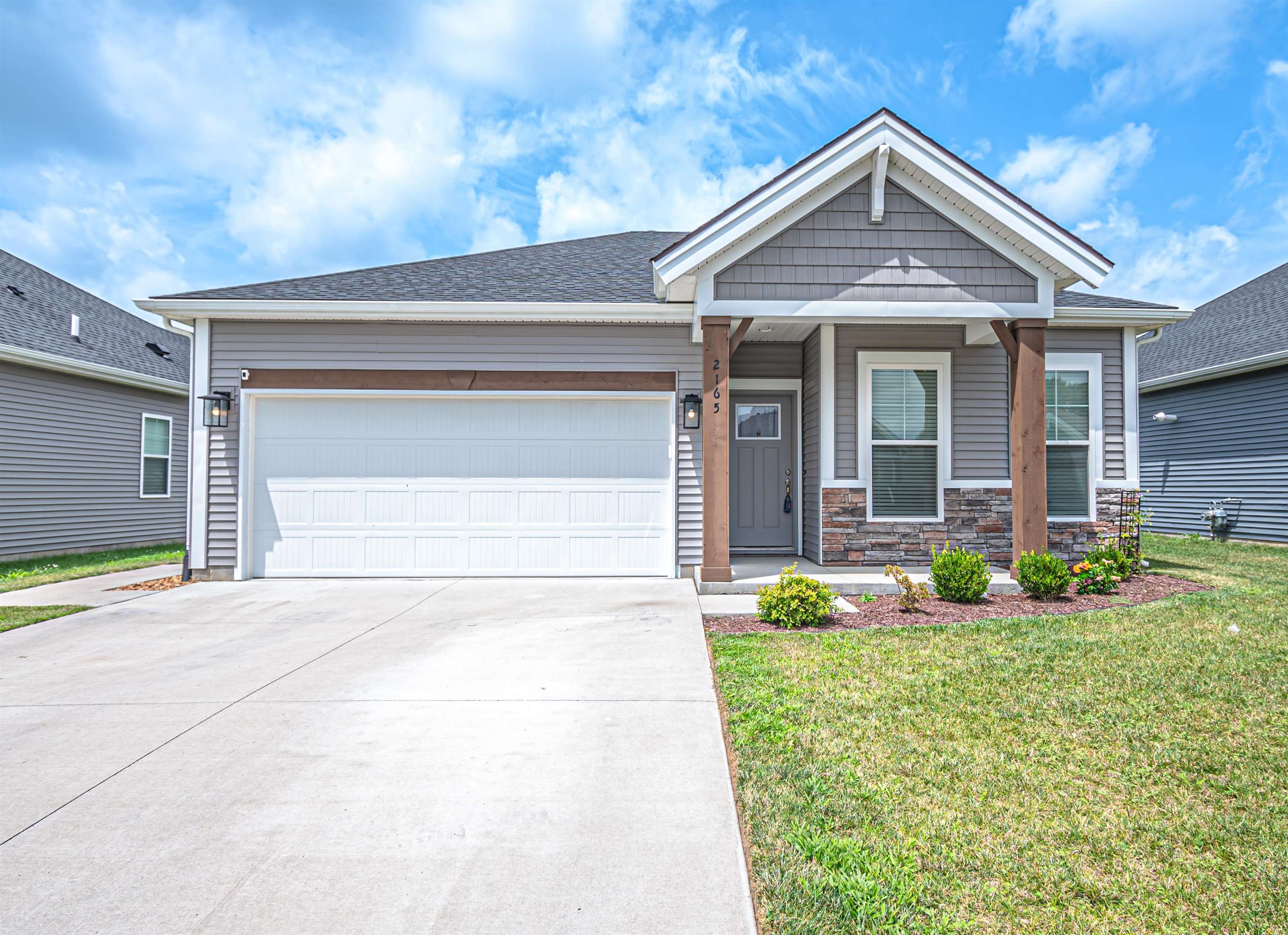 2165 Skaggs Ct, Owensboro, Kentucky 42301, 4 Bedrooms Bedrooms, ,3 BathroomsBathrooms,Single Family Residence,For Sale,Skaggs Ct,90270
