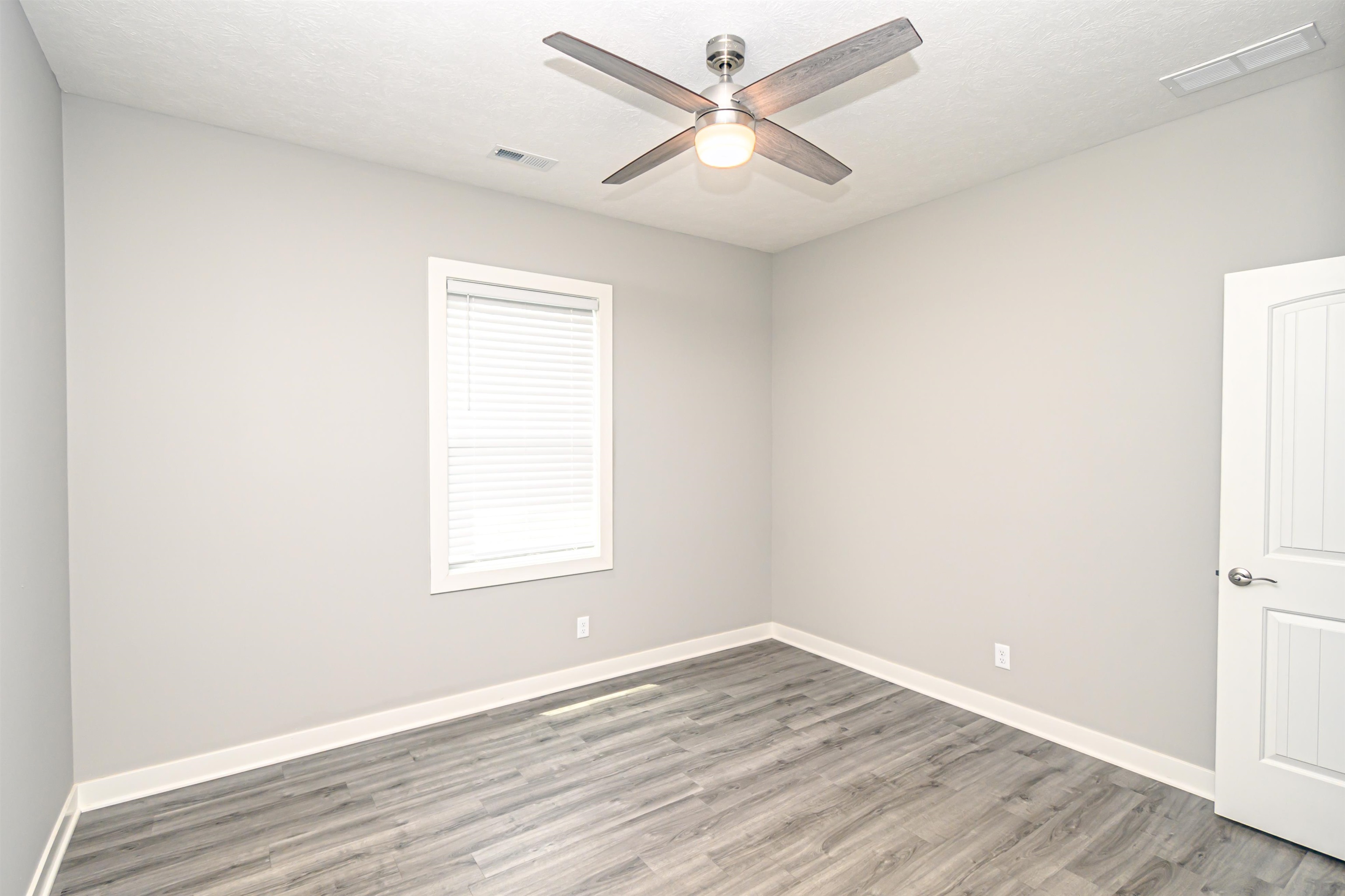 2165 Skaggs Ct, Owensboro, Kentucky 42301, 4 Bedrooms Bedrooms, ,3 BathroomsBathrooms,Single Family Residence,For Sale,Skaggs Ct,90270