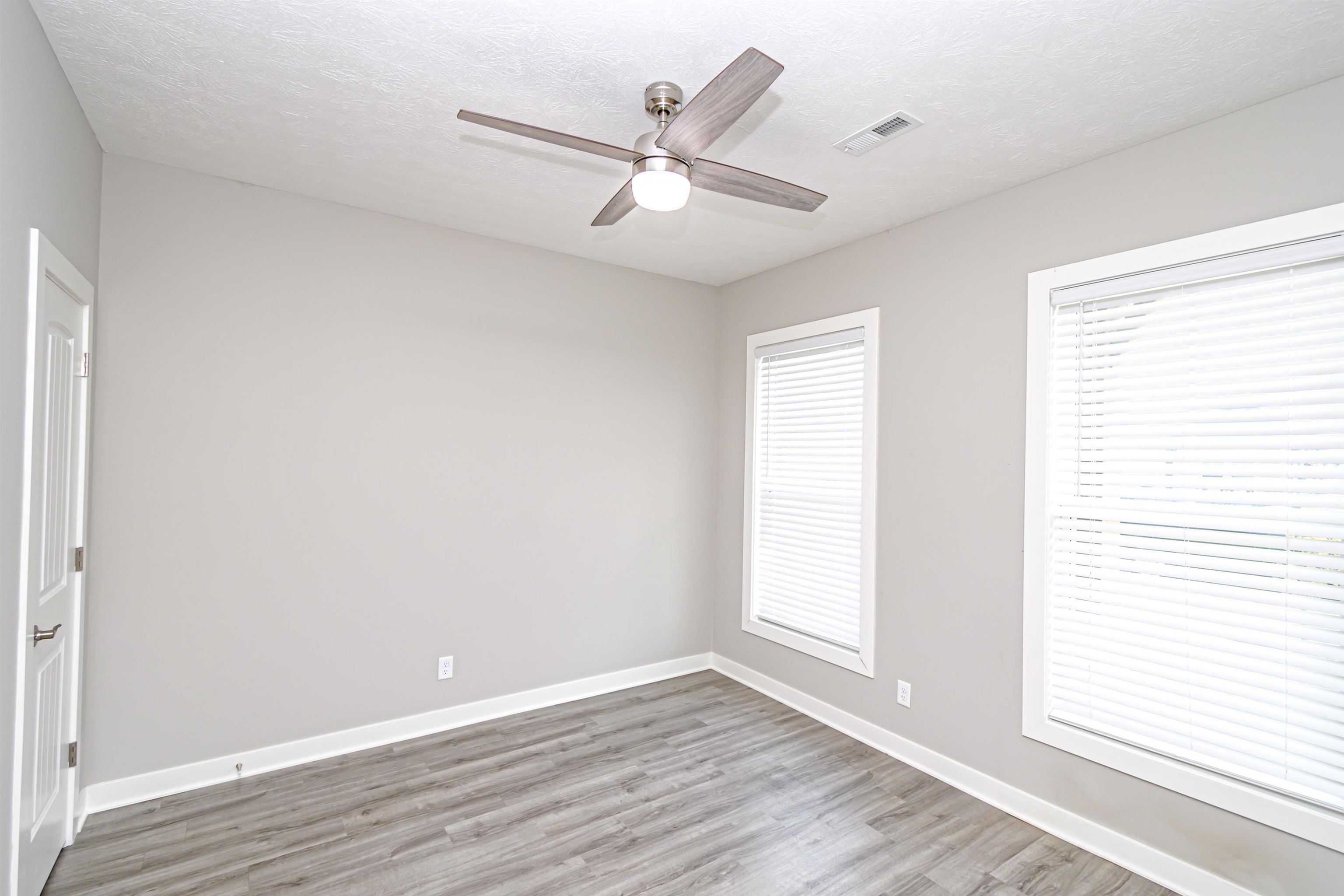 2165 Skaggs Ct, Owensboro, Kentucky 42301, 4 Bedrooms Bedrooms, ,3 BathroomsBathrooms,Single Family Residence,For Sale,Skaggs Ct,90270