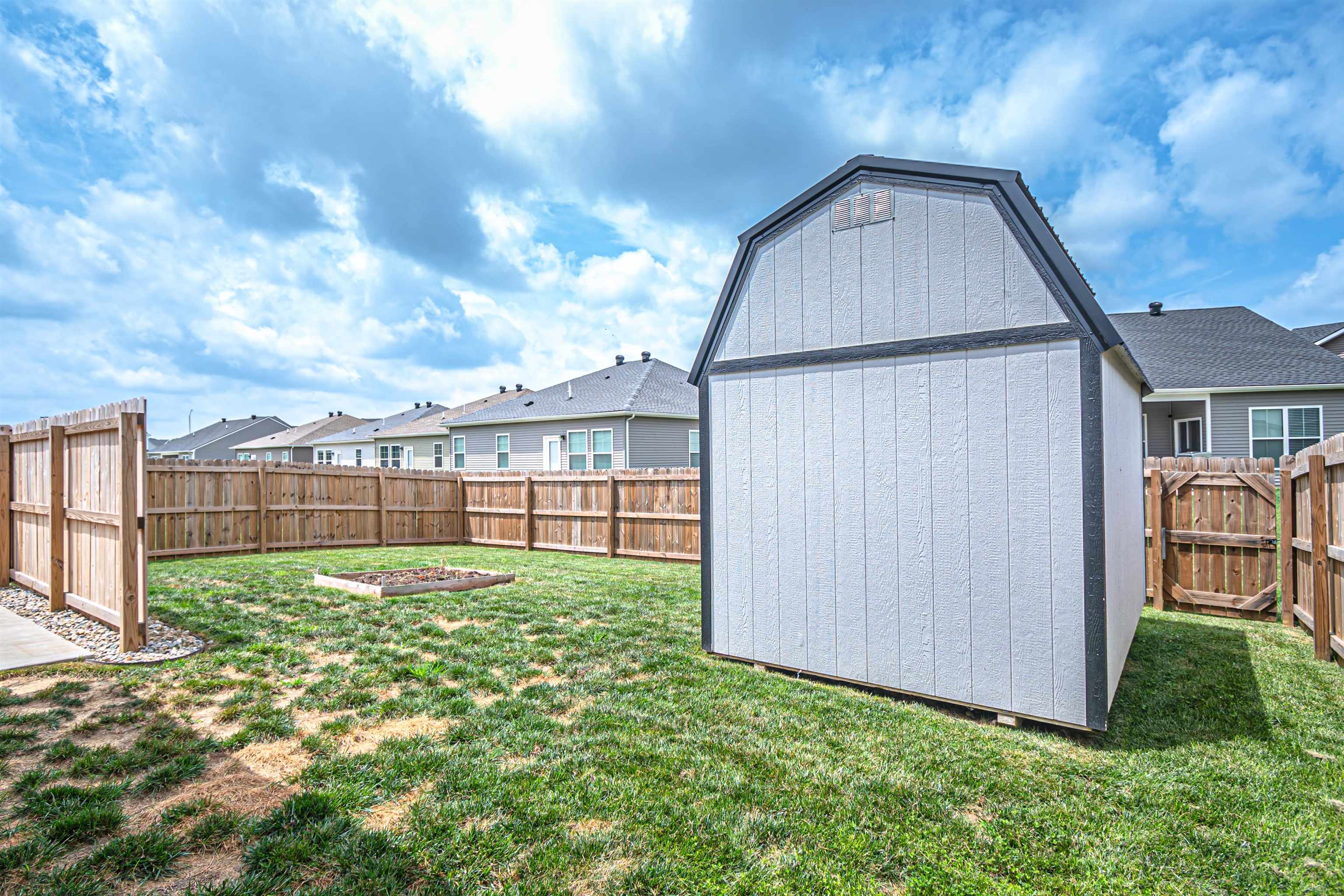 2165 Skaggs Ct, Owensboro, Kentucky 42301, 4 Bedrooms Bedrooms, ,3 BathroomsBathrooms,Single Family Residence,For Sale,Skaggs Ct,90270