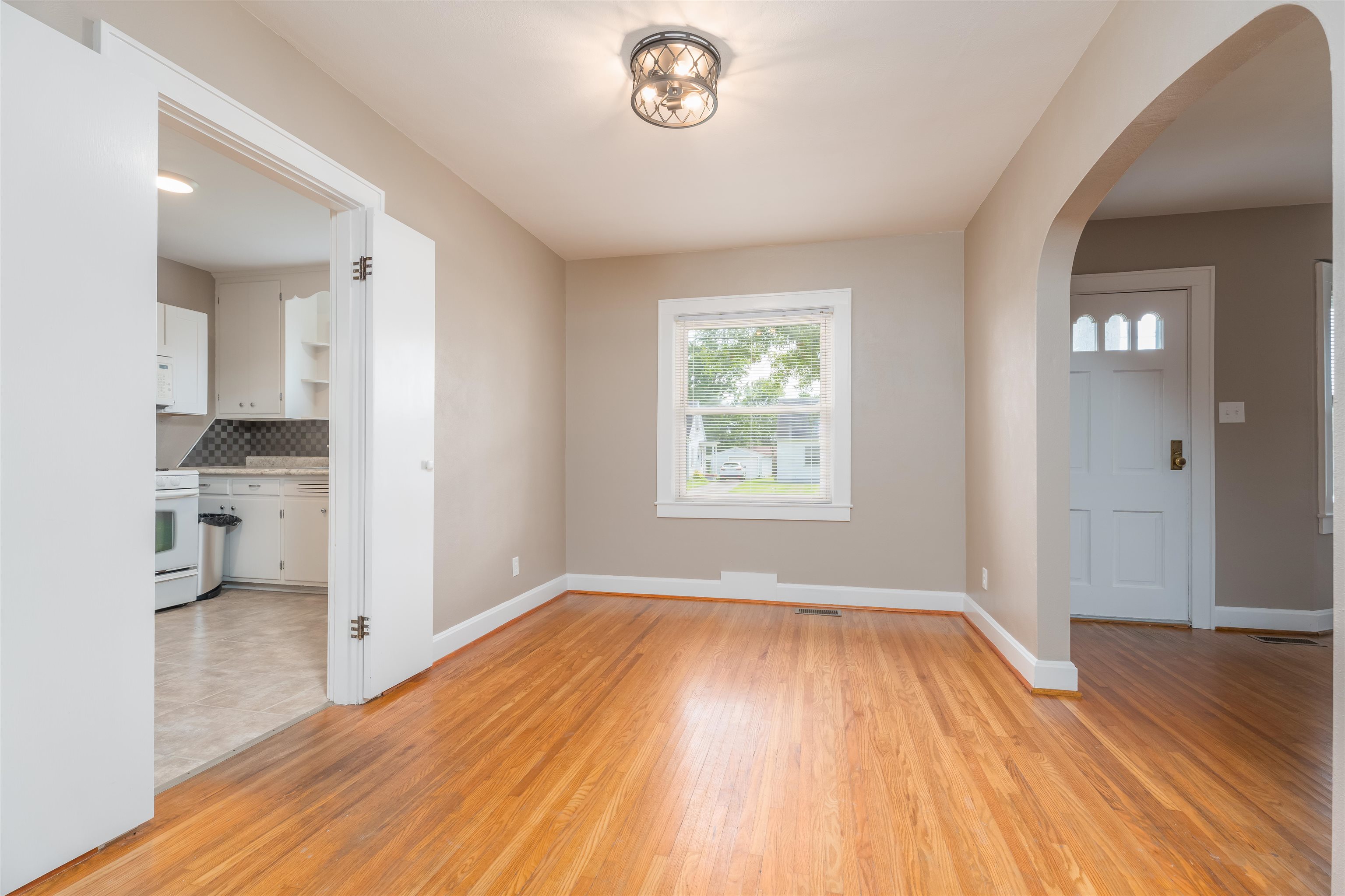 259 Riverside Drive, Owensboro, Kentucky 42303, 2 Bedrooms Bedrooms, ,1 BathroomBathrooms,Single Family Residence,For Sale,Riverside Drive,90278