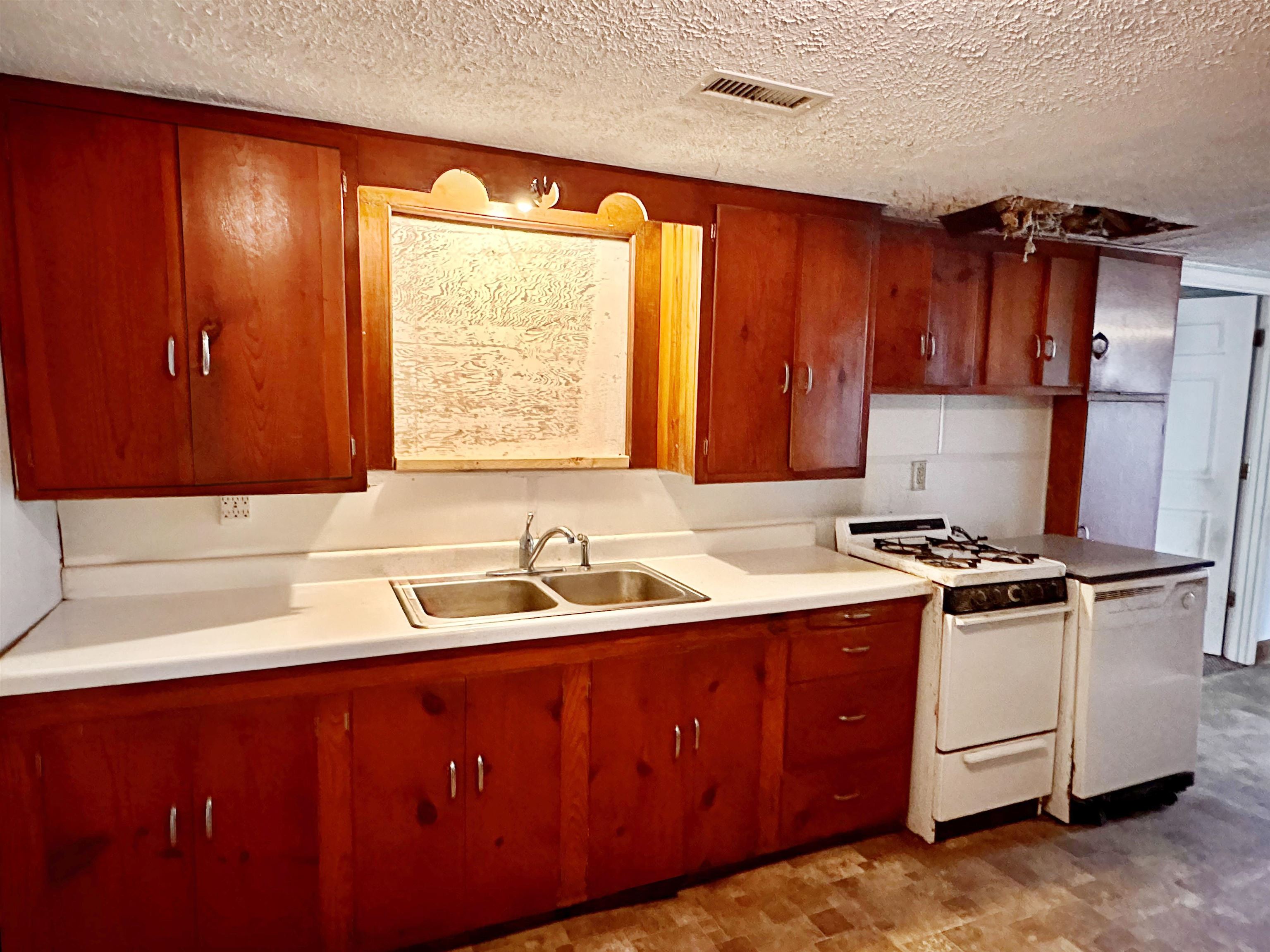7145 US HWY 231, Philpot, Kentucky 42366, 4 Bedrooms Bedrooms, ,2 BathroomsBathrooms,Single Family Residence,For Sale,US HWY 231,90280