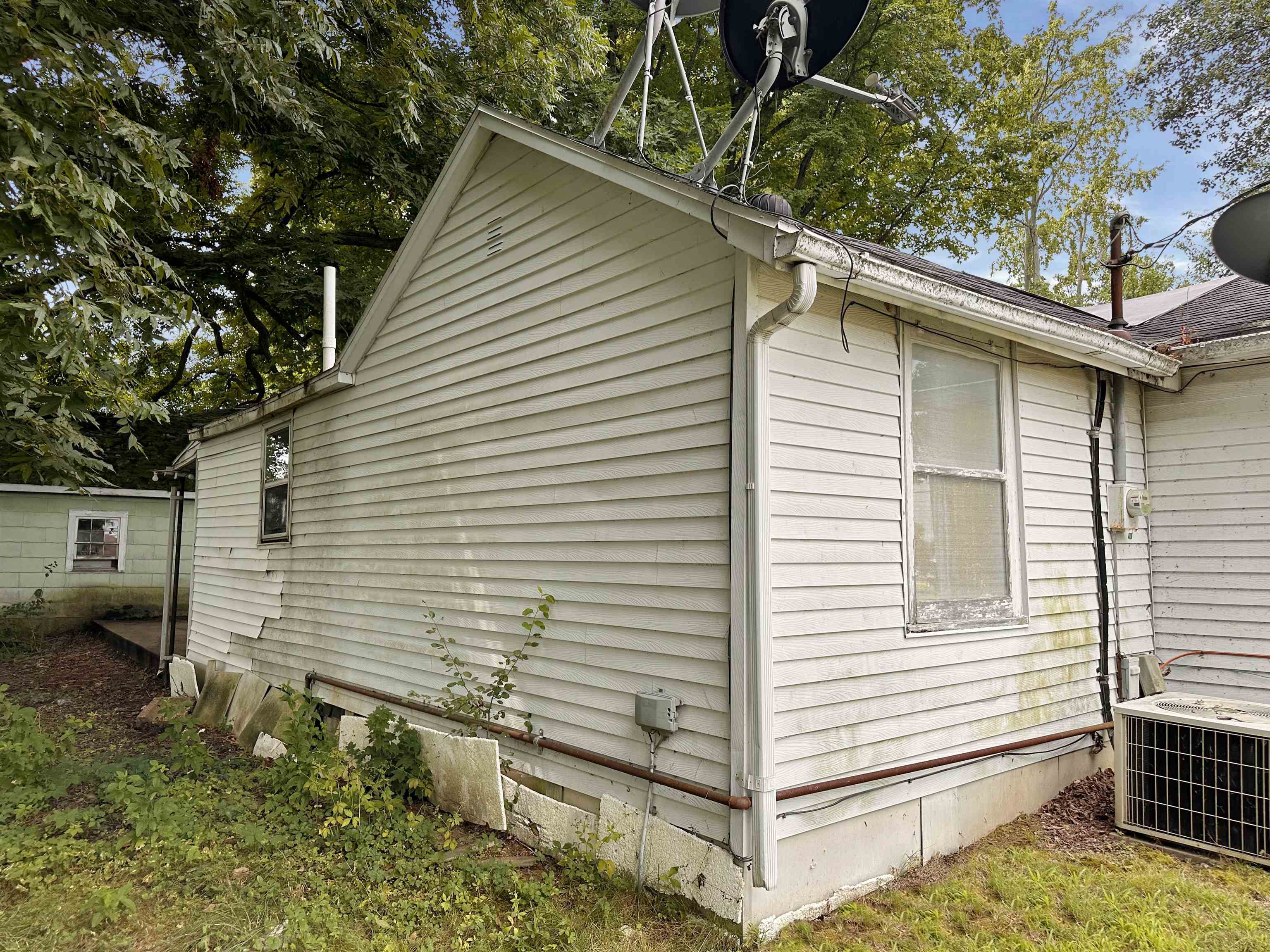 7145 US HWY 231, Philpot, Kentucky 42366, 4 Bedrooms Bedrooms, ,2 BathroomsBathrooms,Single Family Residence,For Sale,US HWY 231,90280