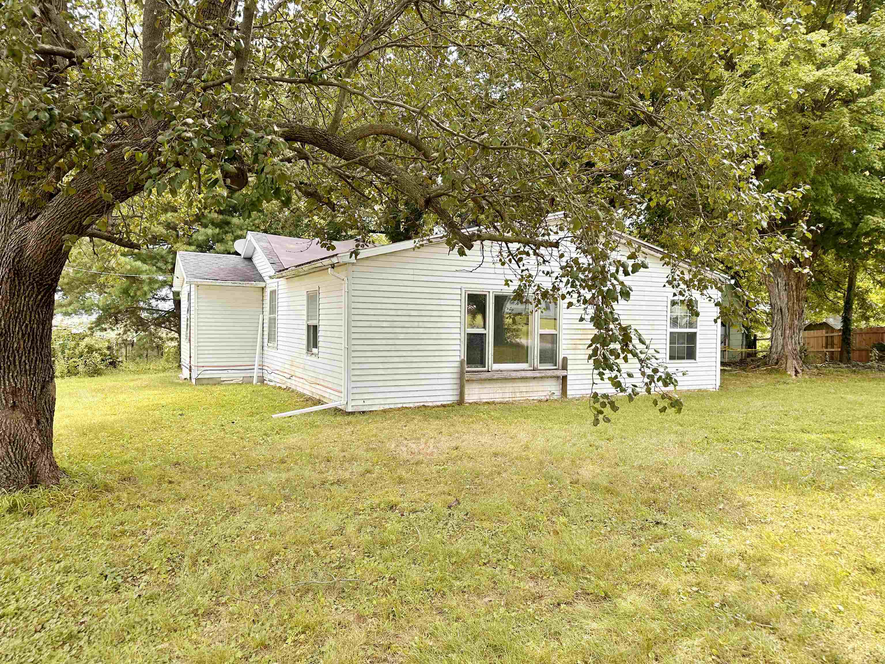 7145 US HWY 231, Philpot, Kentucky 42366, 4 Bedrooms Bedrooms, ,2 BathroomsBathrooms,Single Family Residence,For Sale,US HWY 231,90280