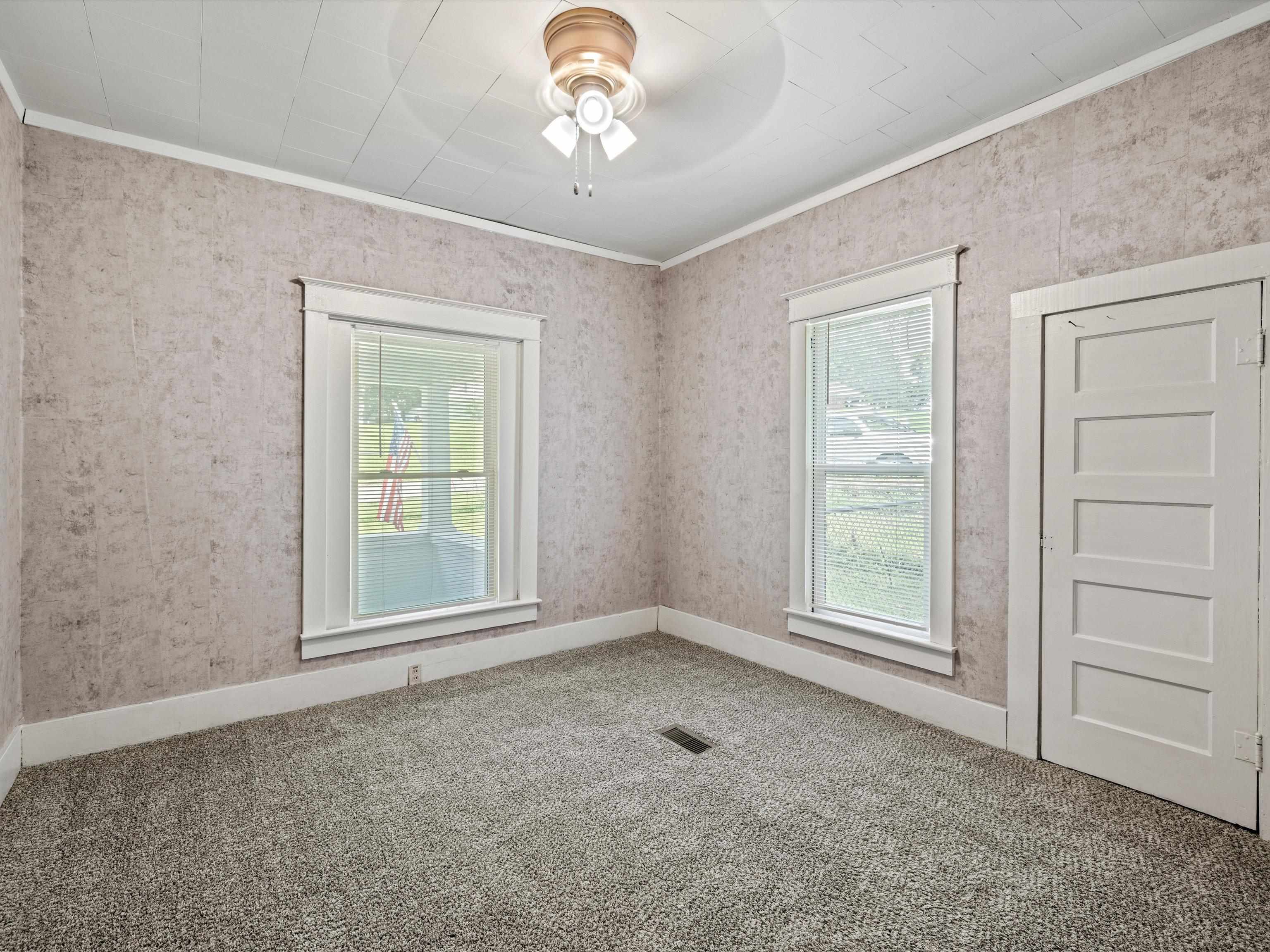 1102 Broad Street, Central City, Kentucky 42330, 3 Bedrooms Bedrooms, ,1 BathroomBathrooms,Single Family Residence,For Sale,Broad Street,90286