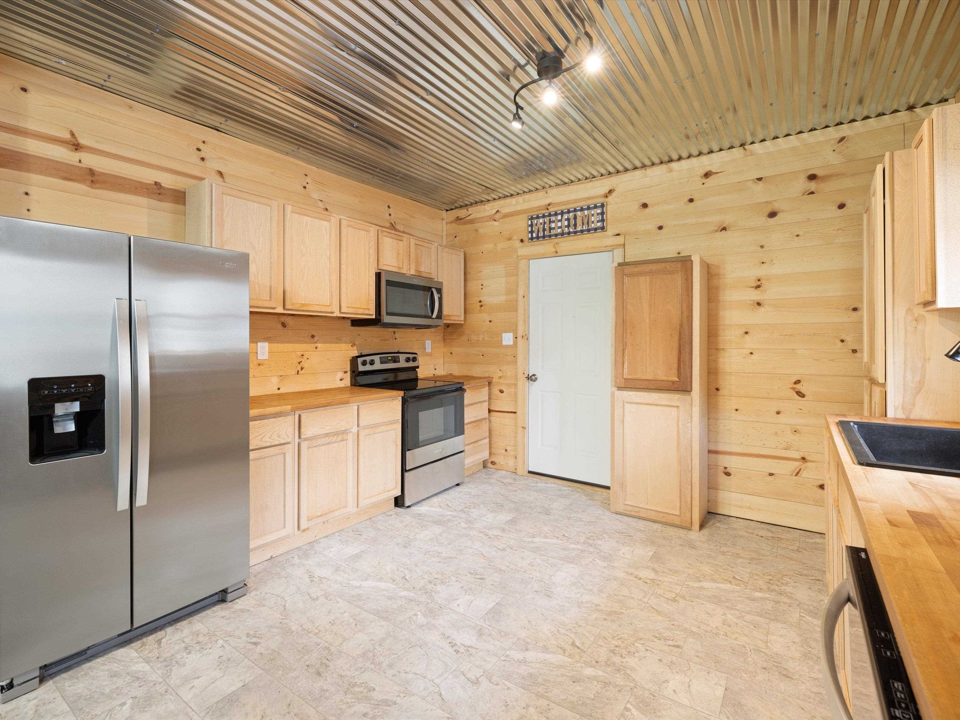 1102 Broad Street, Central City, Kentucky 42330, 3 Bedrooms Bedrooms, ,1 BathroomBathrooms,Single Family Residence,For Sale,Broad Street,90286