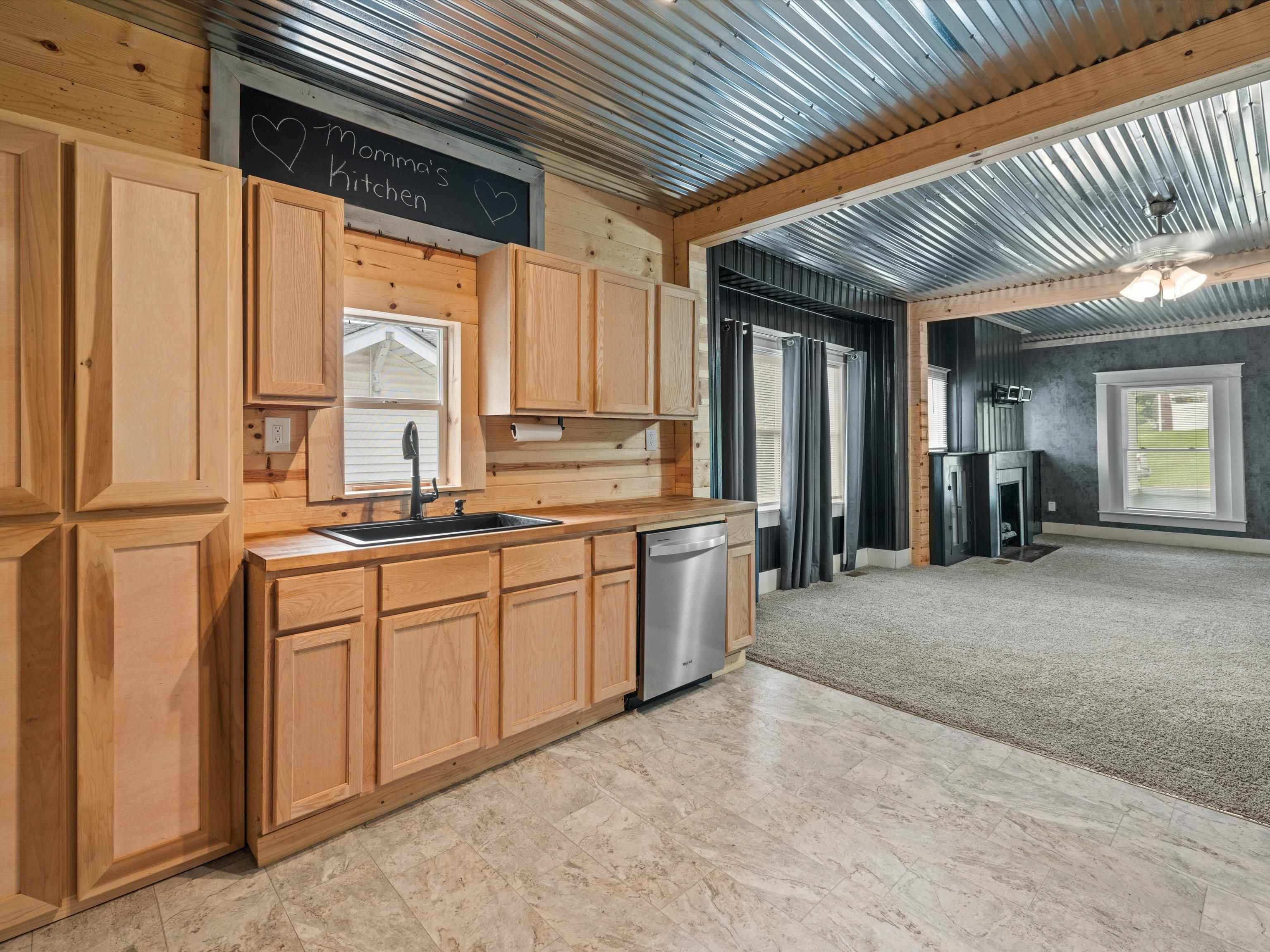 1102 Broad Street, Central City, Kentucky 42330, 3 Bedrooms Bedrooms, ,1 BathroomBathrooms,Single Family Residence,For Sale,Broad Street,90286