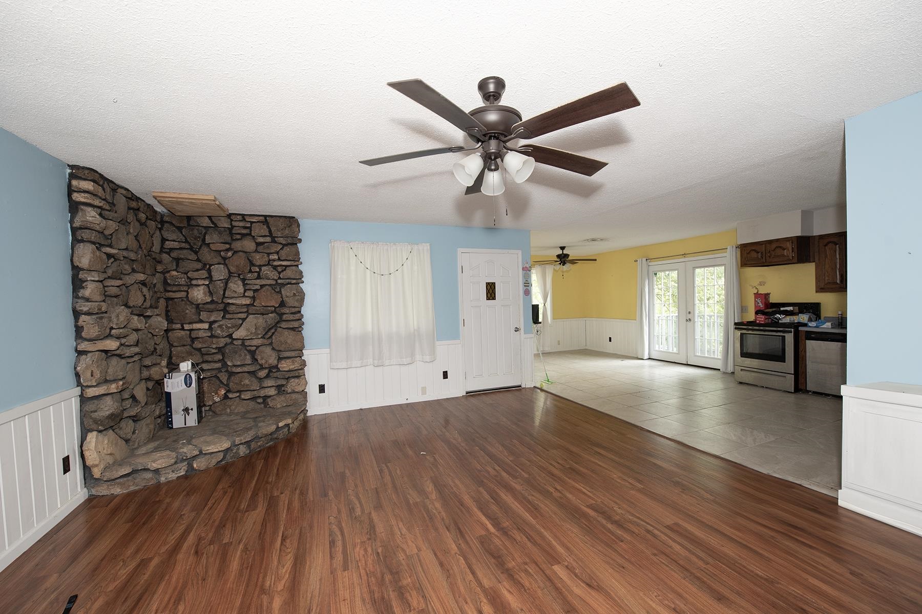 205 8 Mile Lane, Greenville, Kentucky 42345, 3 Bedrooms Bedrooms, ,1 BathroomBathrooms,Single Family Residence,For Sale,8 Mile Lane,90294