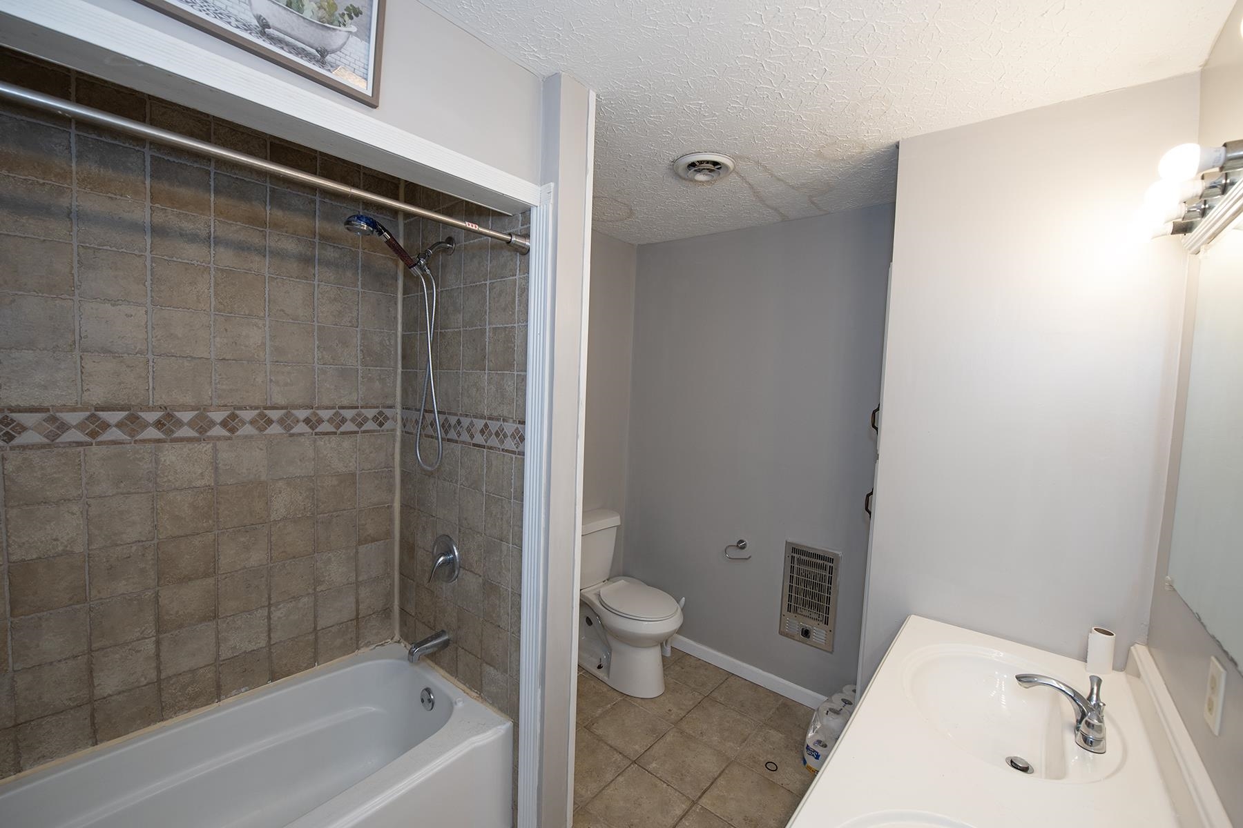 205 8 Mile Lane, Greenville, Kentucky 42345, 3 Bedrooms Bedrooms, ,1 BathroomBathrooms,Single Family Residence,For Sale,8 Mile Lane,90294