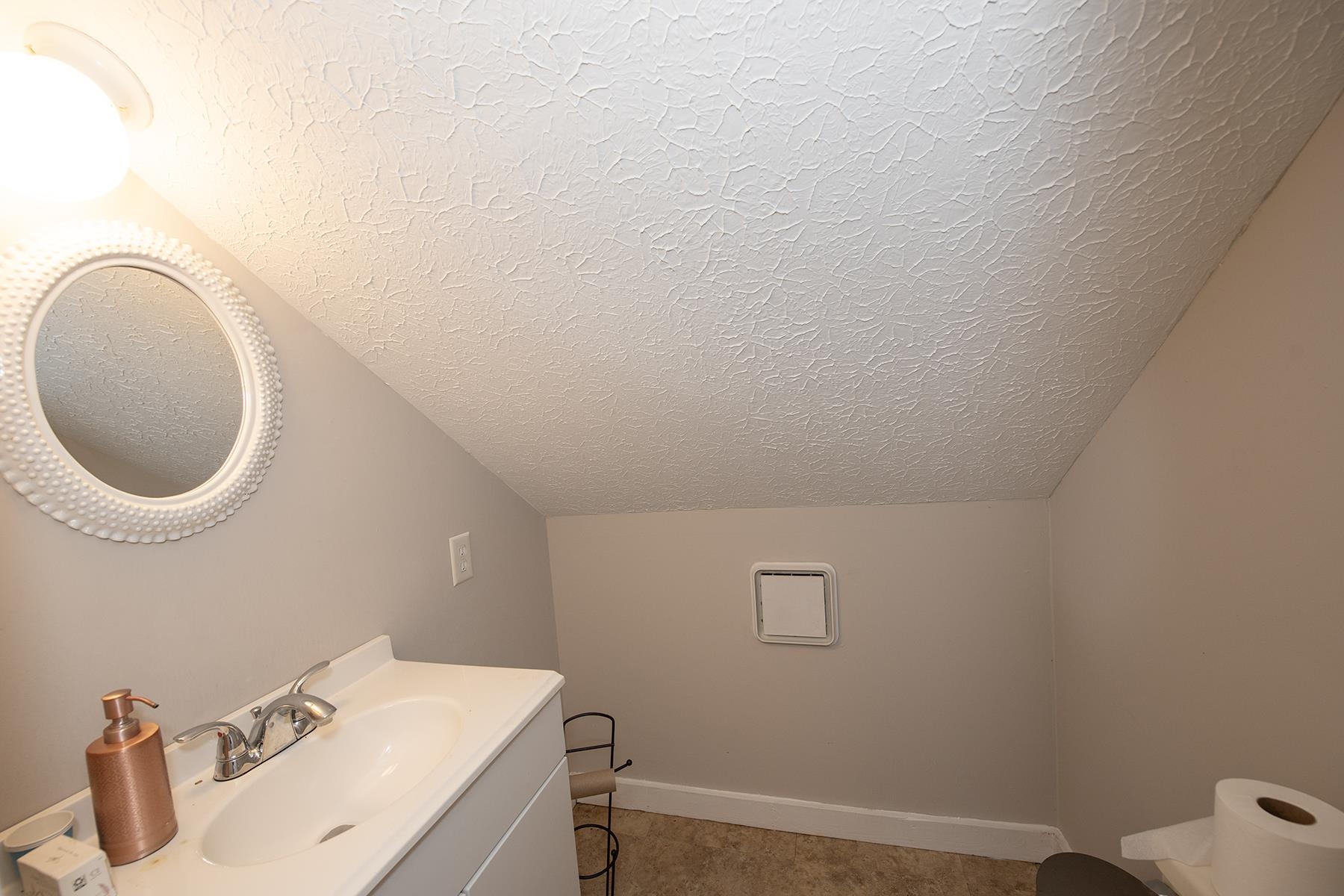 205 8 Mile Lane, Greenville, Kentucky 42345, 3 Bedrooms Bedrooms, ,1 BathroomBathrooms,Single Family Residence,For Sale,8 Mile Lane,90294