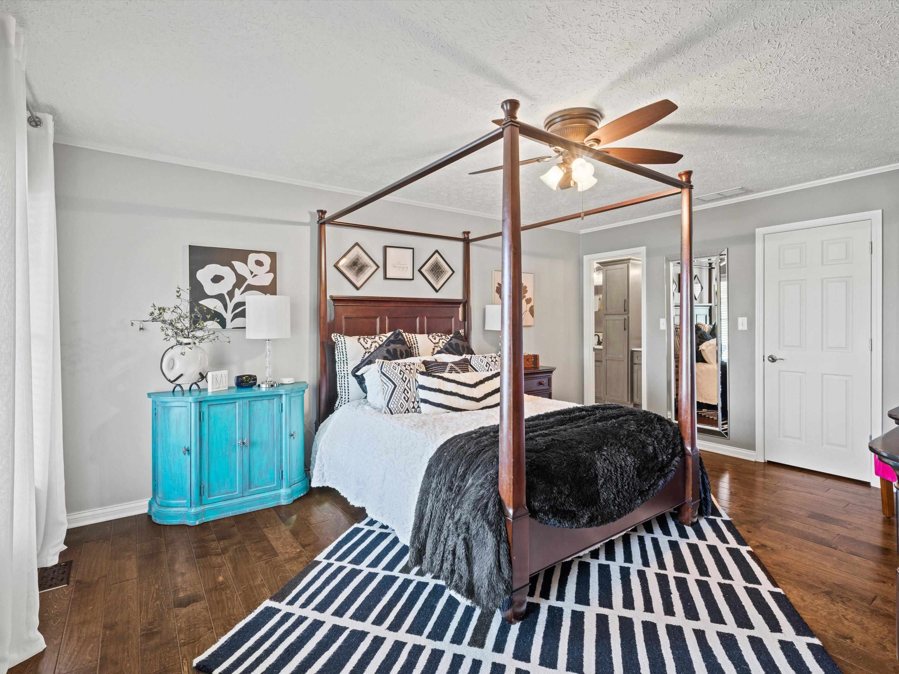 Spacious Primary Suite!