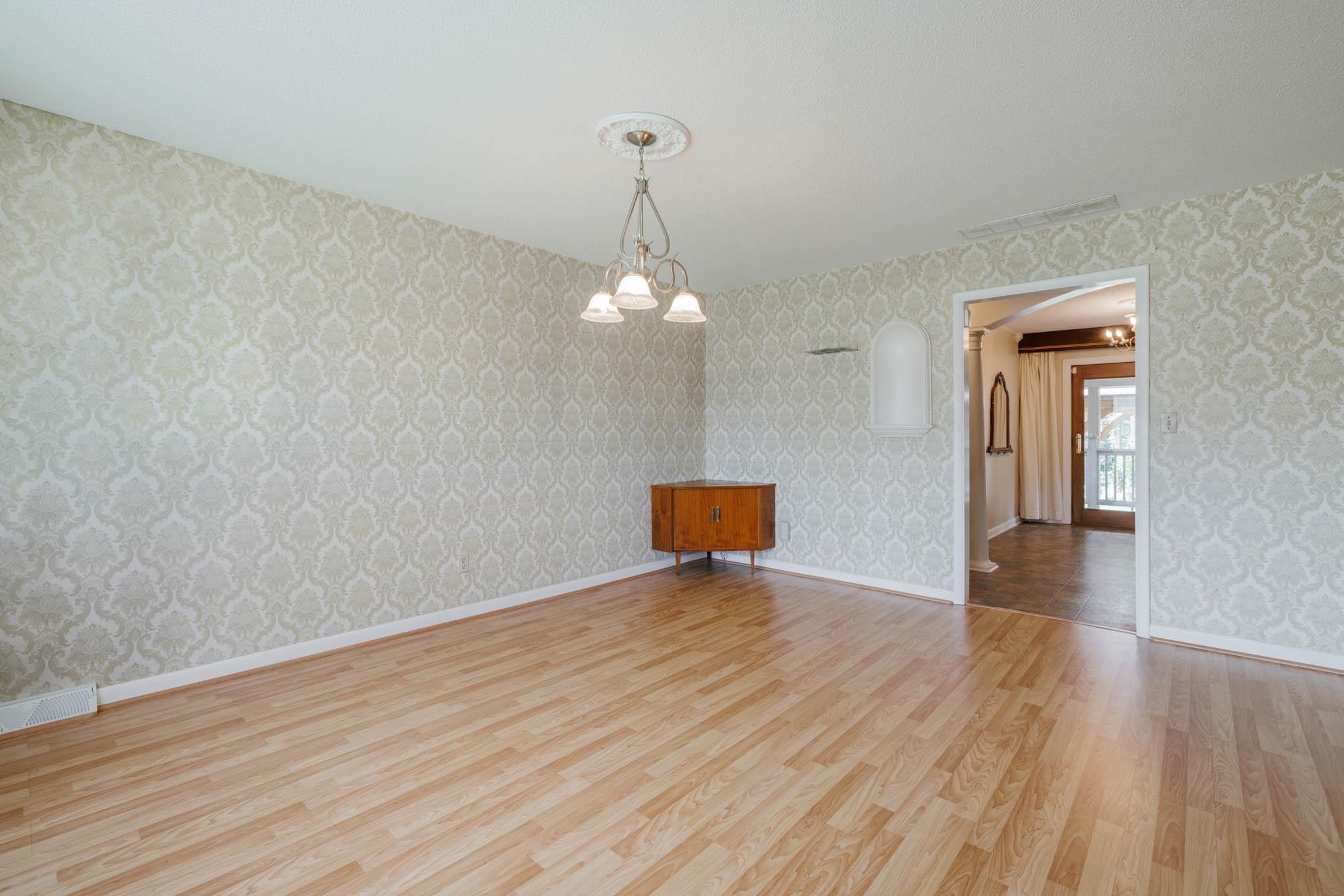 820 Parkway Drive South, Owensboro, Kentucky 42303, 2 Bedrooms Bedrooms, ,2 BathroomsBathrooms,Single Family Residence,For Sale,Parkway Drive South,90300
