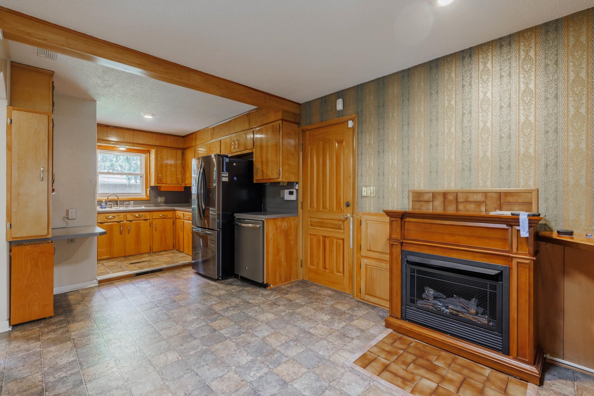 820 Parkway Drive South, Owensboro, Kentucky 42303, 2 Bedrooms Bedrooms, ,2 BathroomsBathrooms,Single Family Residence,For Sale,Parkway Drive South,90300
