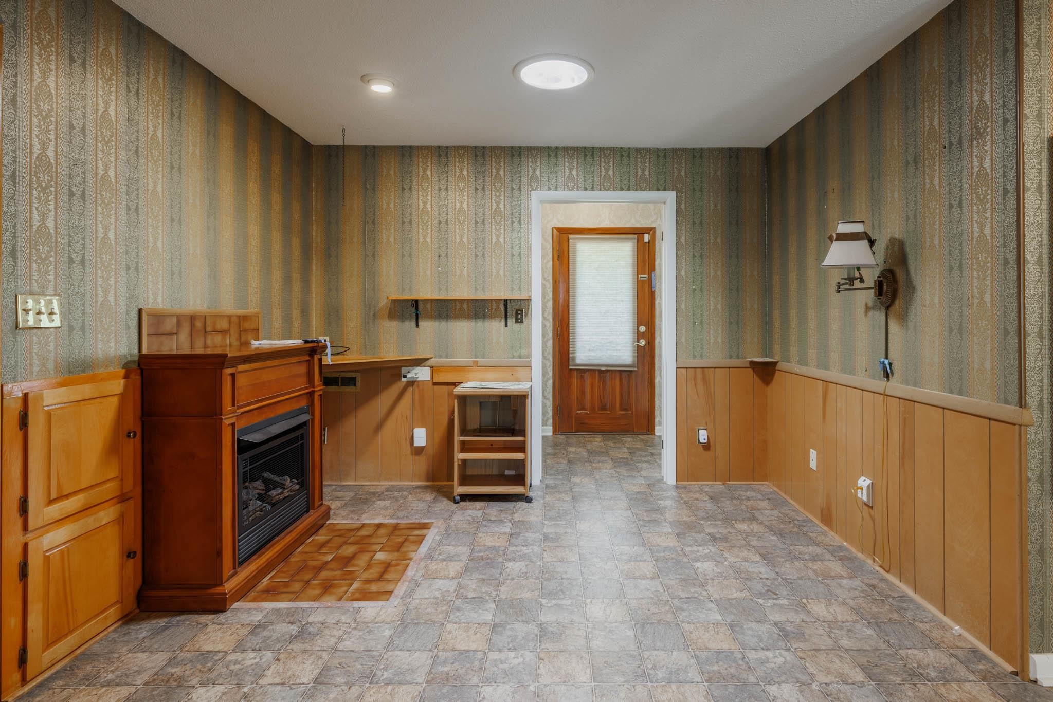 820 Parkway Drive South, Owensboro, Kentucky 42303, 2 Bedrooms Bedrooms, ,2 BathroomsBathrooms,Single Family Residence,For Sale,Parkway Drive South,90300