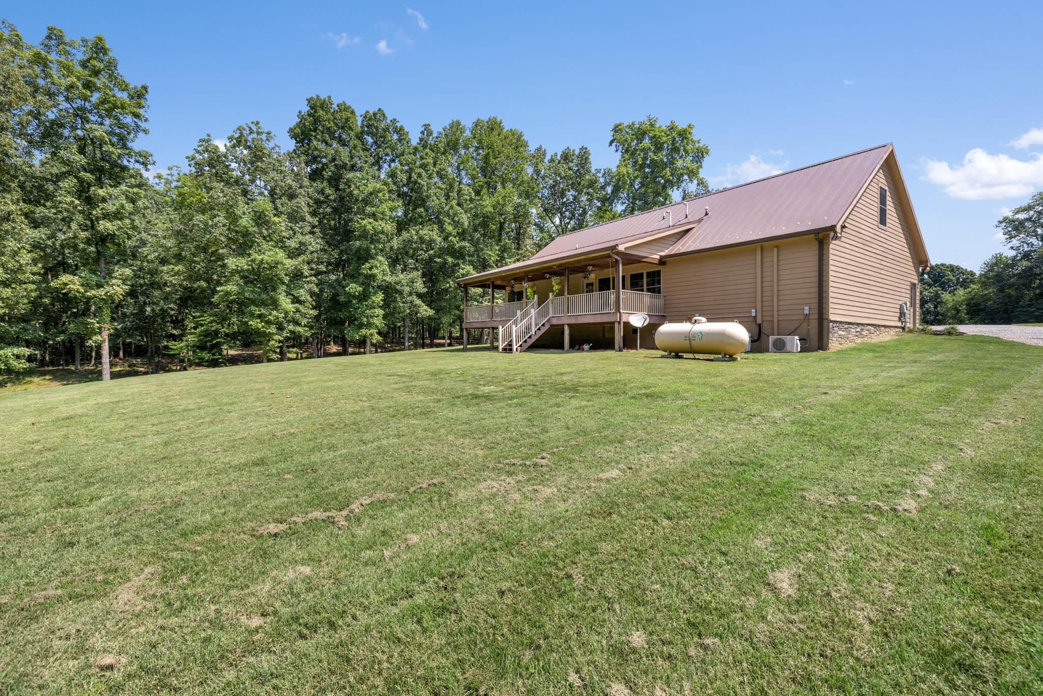 371 Bear Run Ln., Hartford, Kentucky 42347, 3 Bedrooms Bedrooms, ,2 BathroomsBathrooms,Single Family Residence,For Sale,Bear Run Ln.,90305