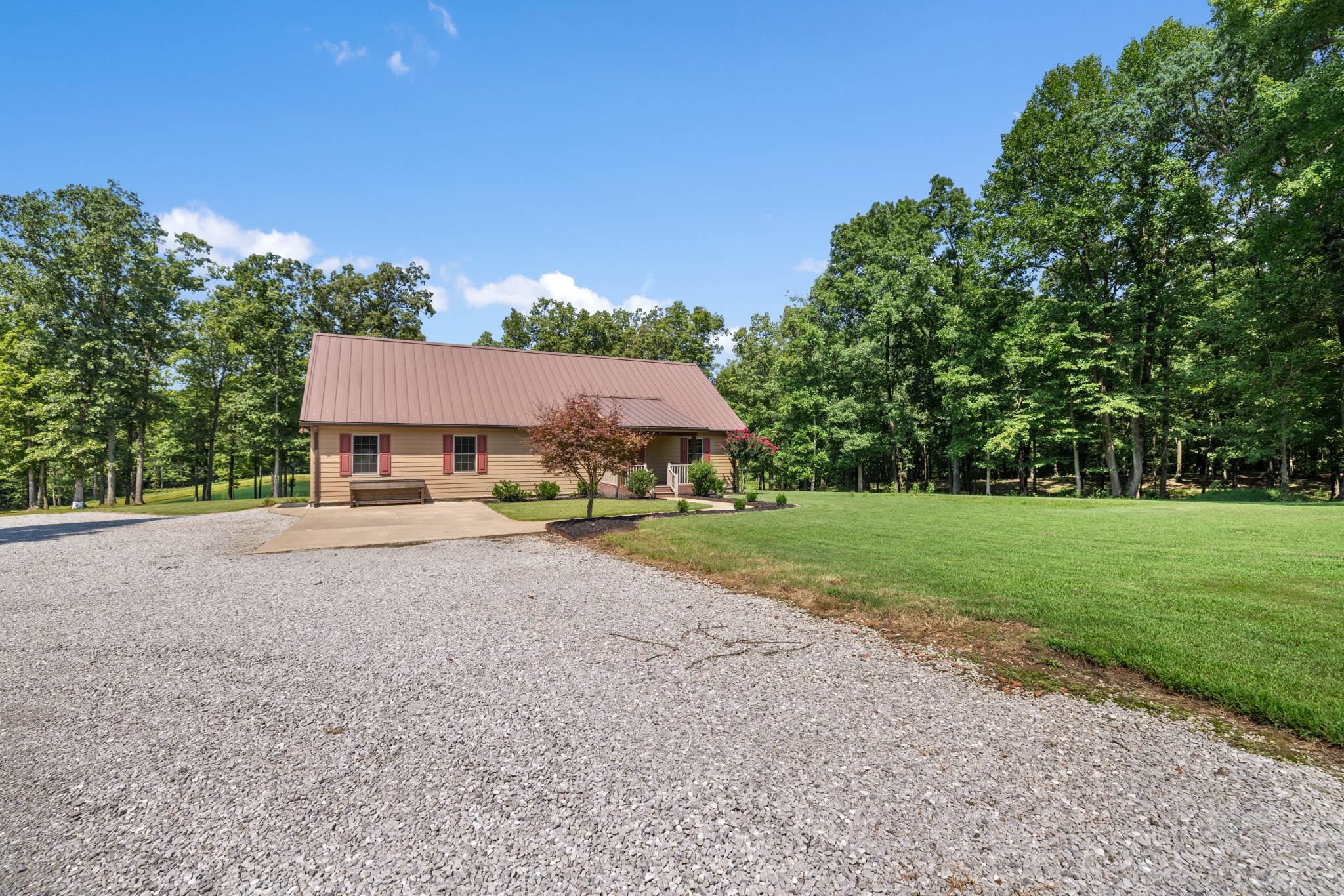 371 Bear Run Ln., Hartford, Kentucky 42347, 3 Bedrooms Bedrooms, ,2 BathroomsBathrooms,Single Family Residence,For Sale,Bear Run Ln.,90305