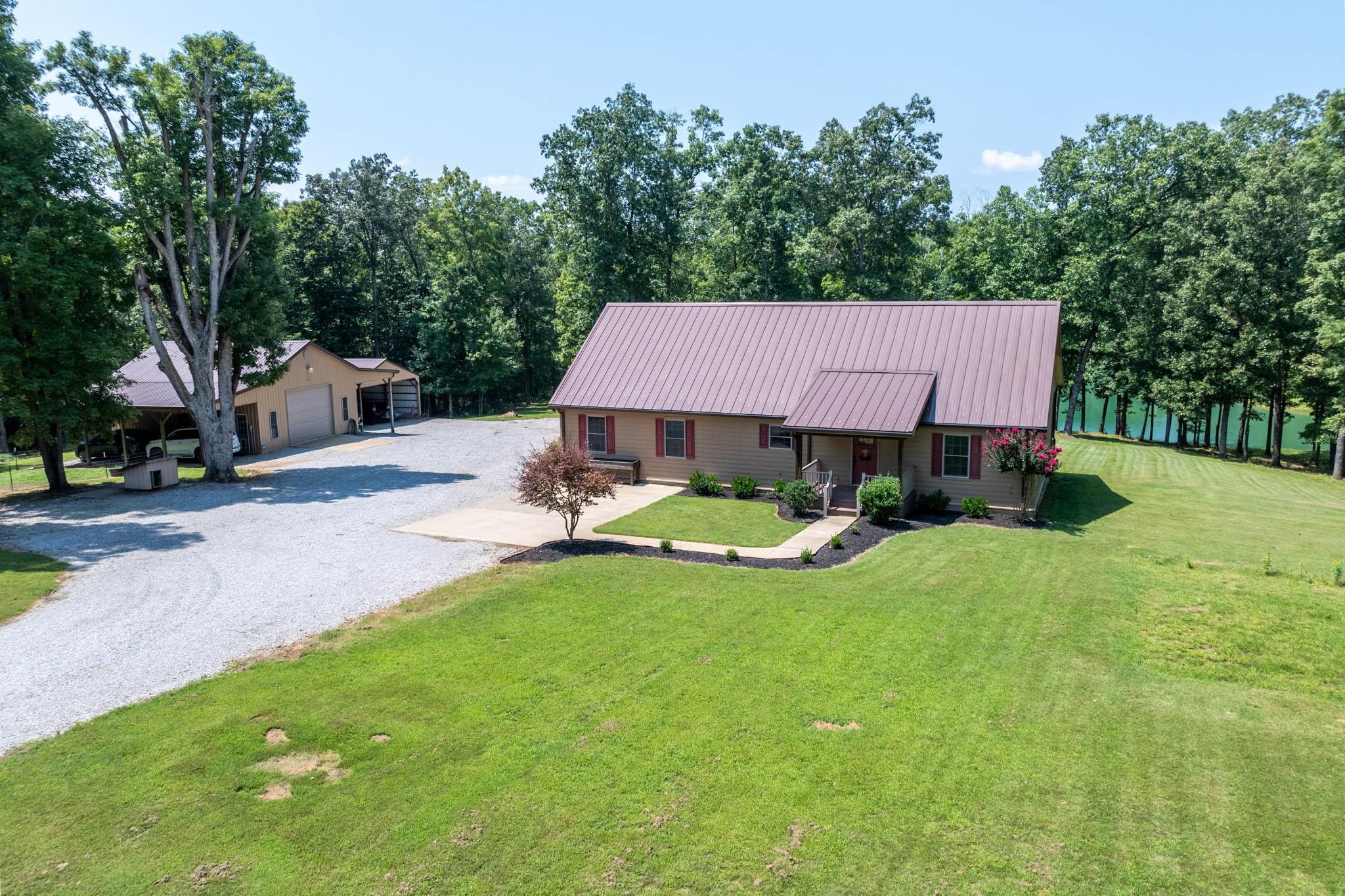371 Bear Run Ln., Hartford, Kentucky 42347, 3 Bedrooms Bedrooms, ,2 BathroomsBathrooms,Single Family Residence,For Sale,Bear Run Ln.,90305