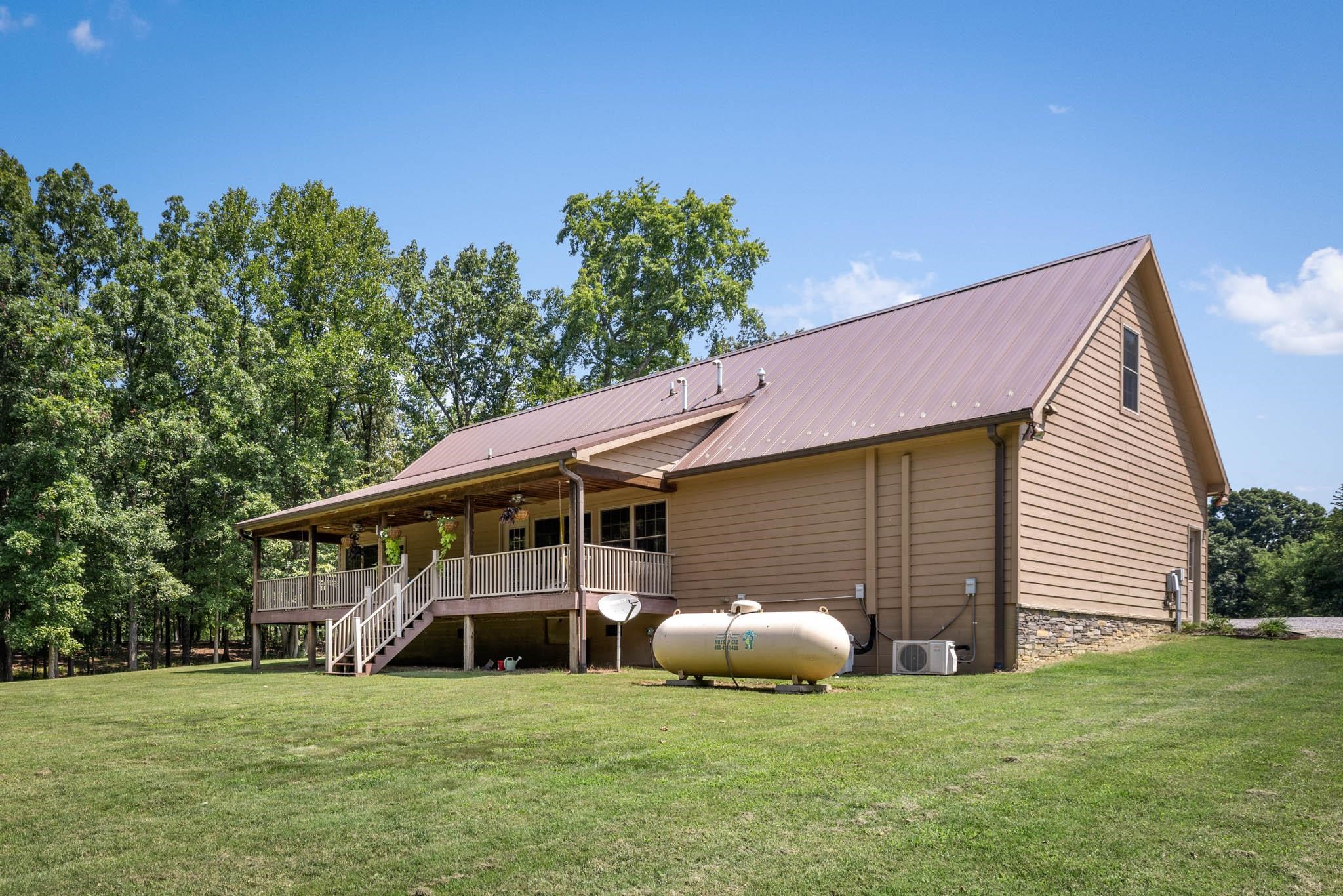 371 Bear Run Ln., Hartford, Kentucky 42347, 3 Bedrooms Bedrooms, ,2 BathroomsBathrooms,Single Family Residence,For Sale,Bear Run Ln.,90305
