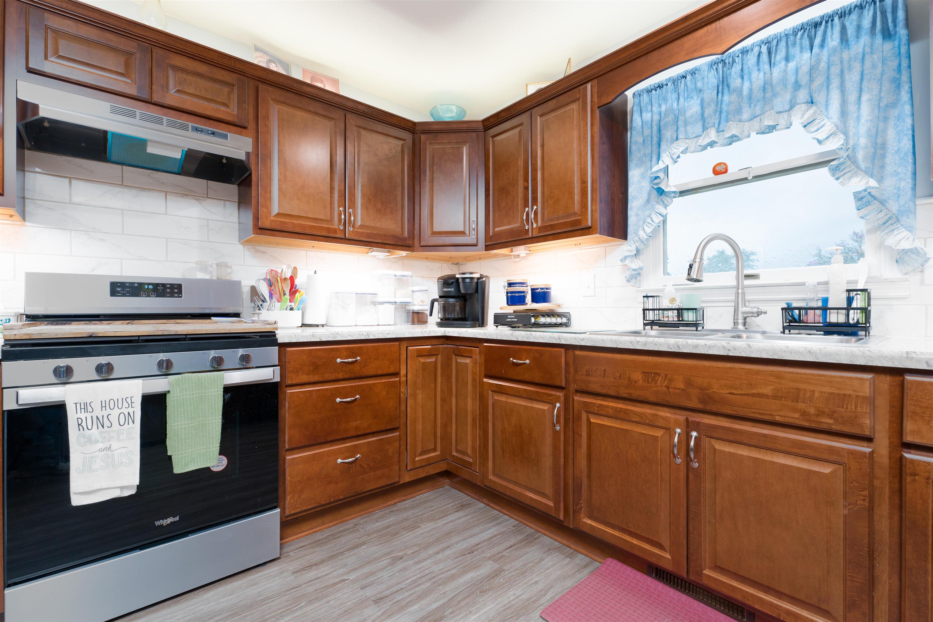 13282 US Hwy 231 N, Utica, Kentucky 42376, 3 Bedrooms Bedrooms, ,2 BathroomsBathrooms,Single Family Residence,For Sale,US Hwy 231 N,90306