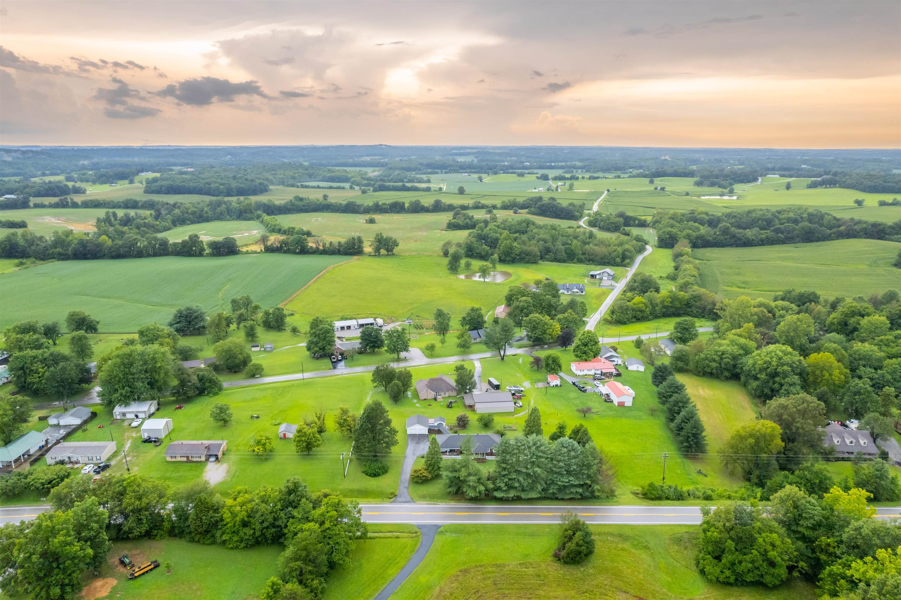 13282 US Hwy 231 N, Utica, Kentucky 42376, 3 Bedrooms Bedrooms, ,2 BathroomsBathrooms,Single Family Residence,For Sale,US Hwy 231 N,90306