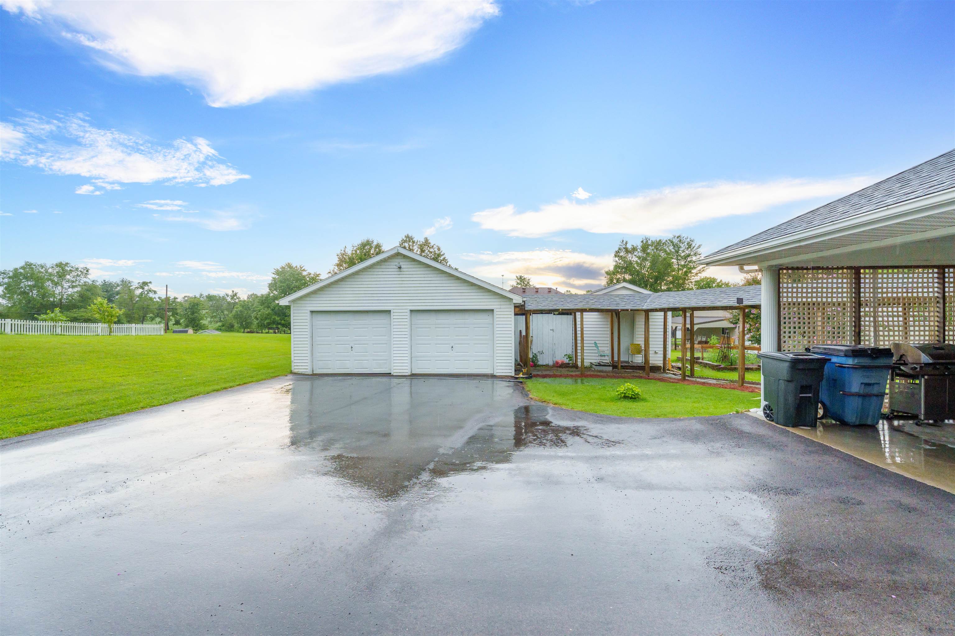 13282 US Hwy 231 N, Utica, Kentucky 42376, 3 Bedrooms Bedrooms, ,2 BathroomsBathrooms,Single Family Residence,For Sale,US Hwy 231 N,90306
