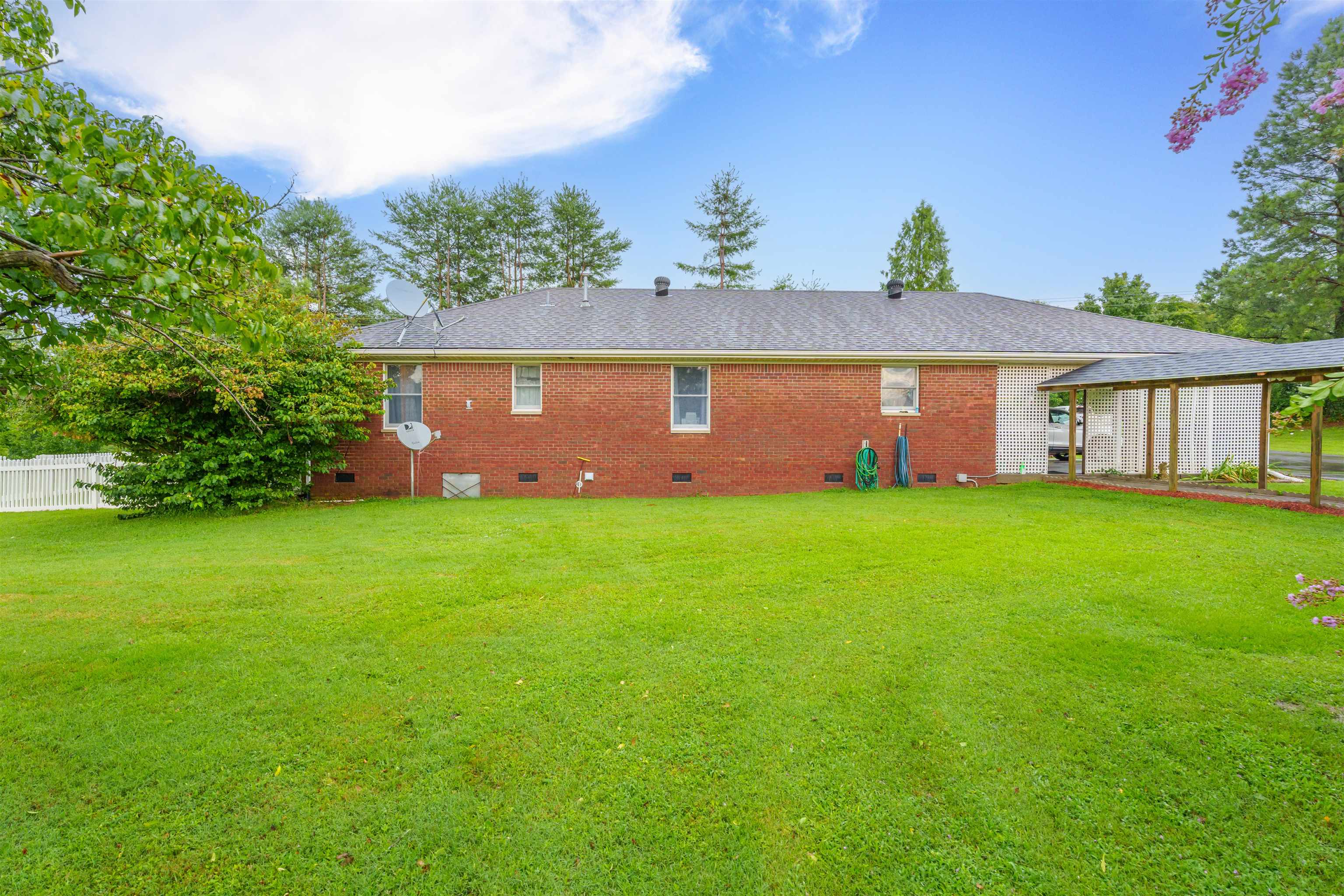13282 US Hwy 231 N, Utica, Kentucky 42376, 3 Bedrooms Bedrooms, ,2 BathroomsBathrooms,Single Family Residence,For Sale,US Hwy 231 N,90306