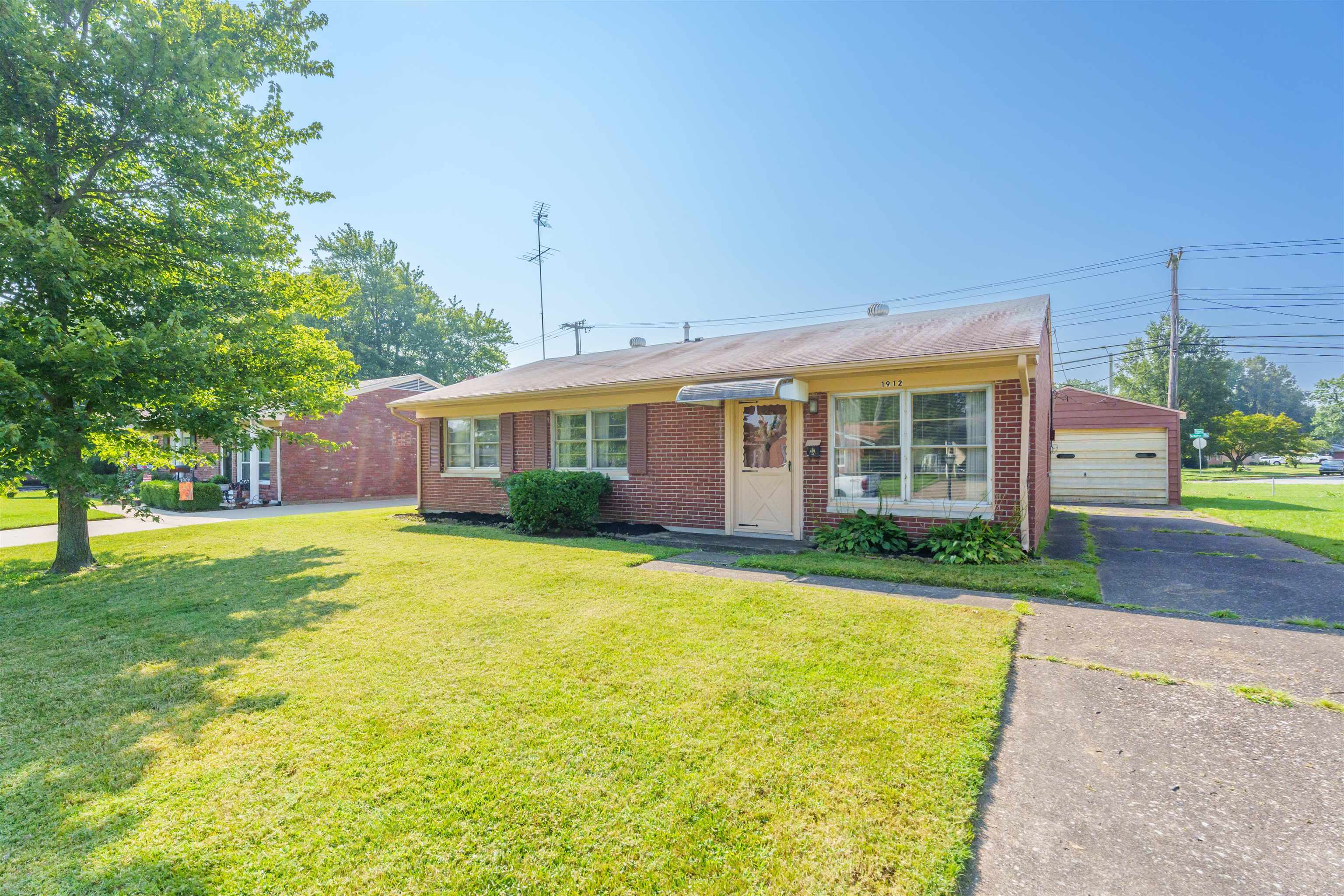 1912 Wyandotte Avenue, Owensboro, Kentucky 42301, 3 Bedrooms Bedrooms, ,1 BathroomBathrooms,Single Family Residence,For Sale,Wyandotte Avenue,90313