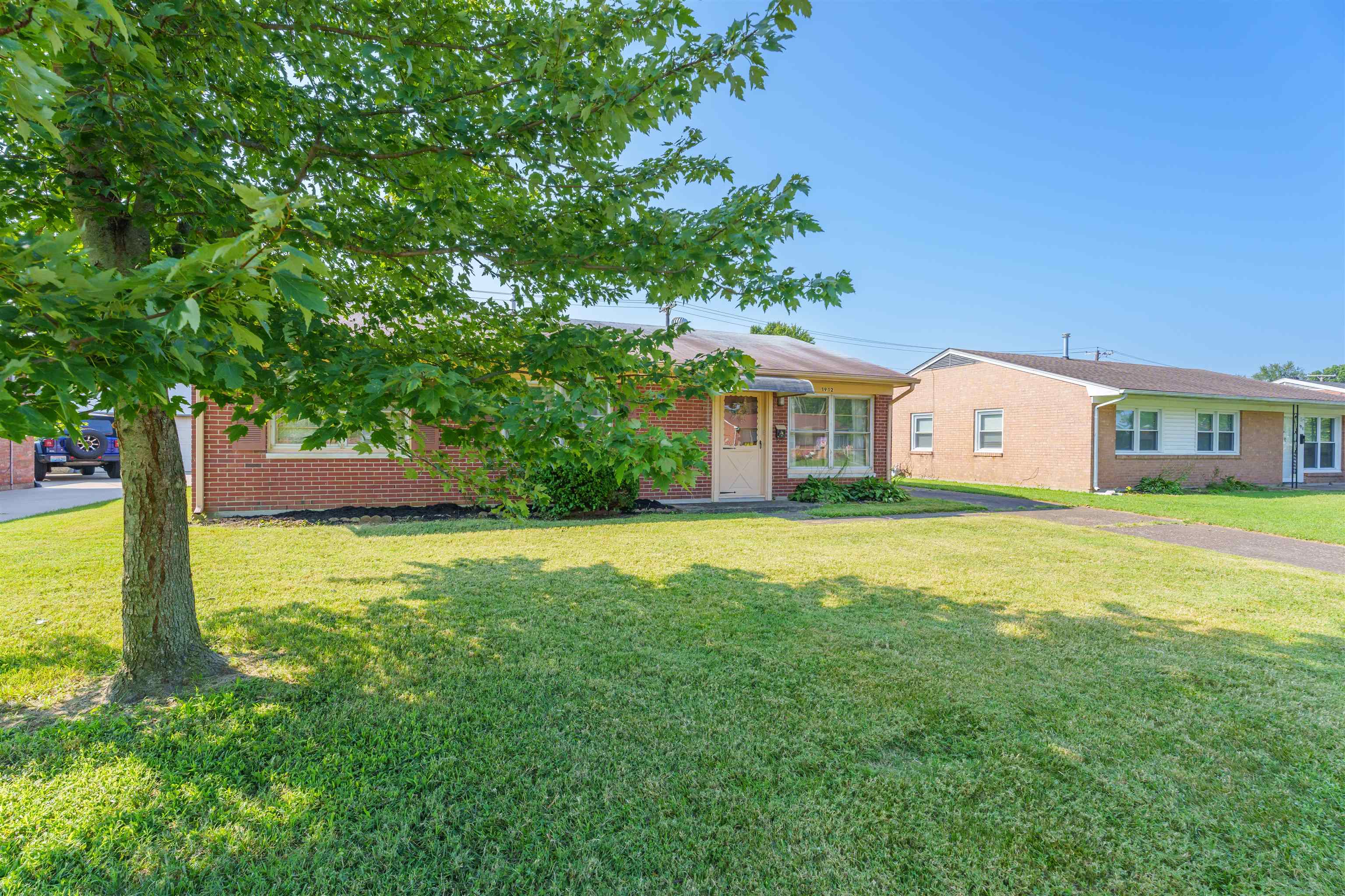 1912 Wyandotte Avenue, Owensboro, Kentucky 42301, 3 Bedrooms Bedrooms, ,1 BathroomBathrooms,Single Family Residence,For Sale,Wyandotte Avenue,90313