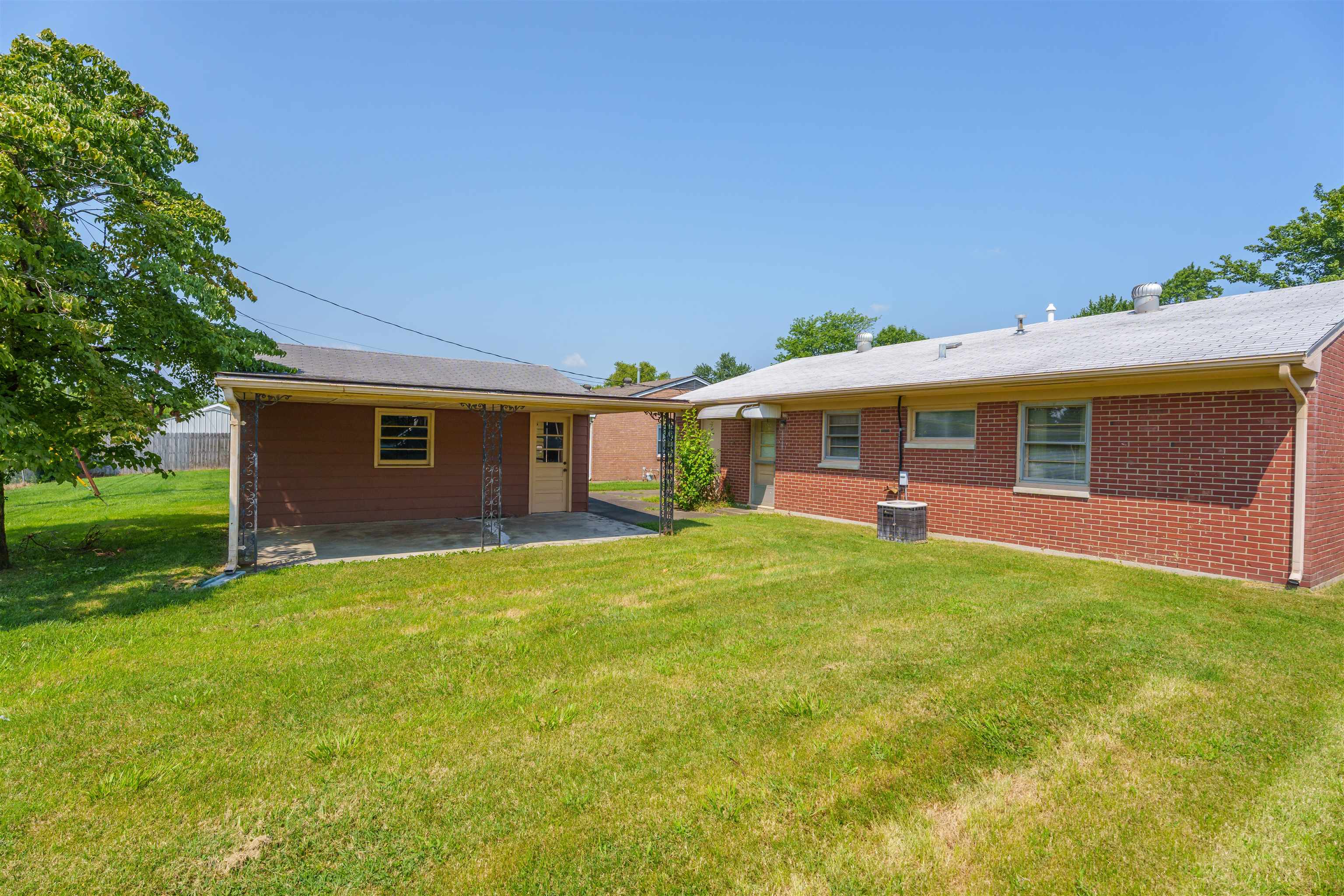 1912 Wyandotte Avenue, Owensboro, Kentucky 42301, 3 Bedrooms Bedrooms, ,1 BathroomBathrooms,Single Family Residence,For Sale,Wyandotte Avenue,90313