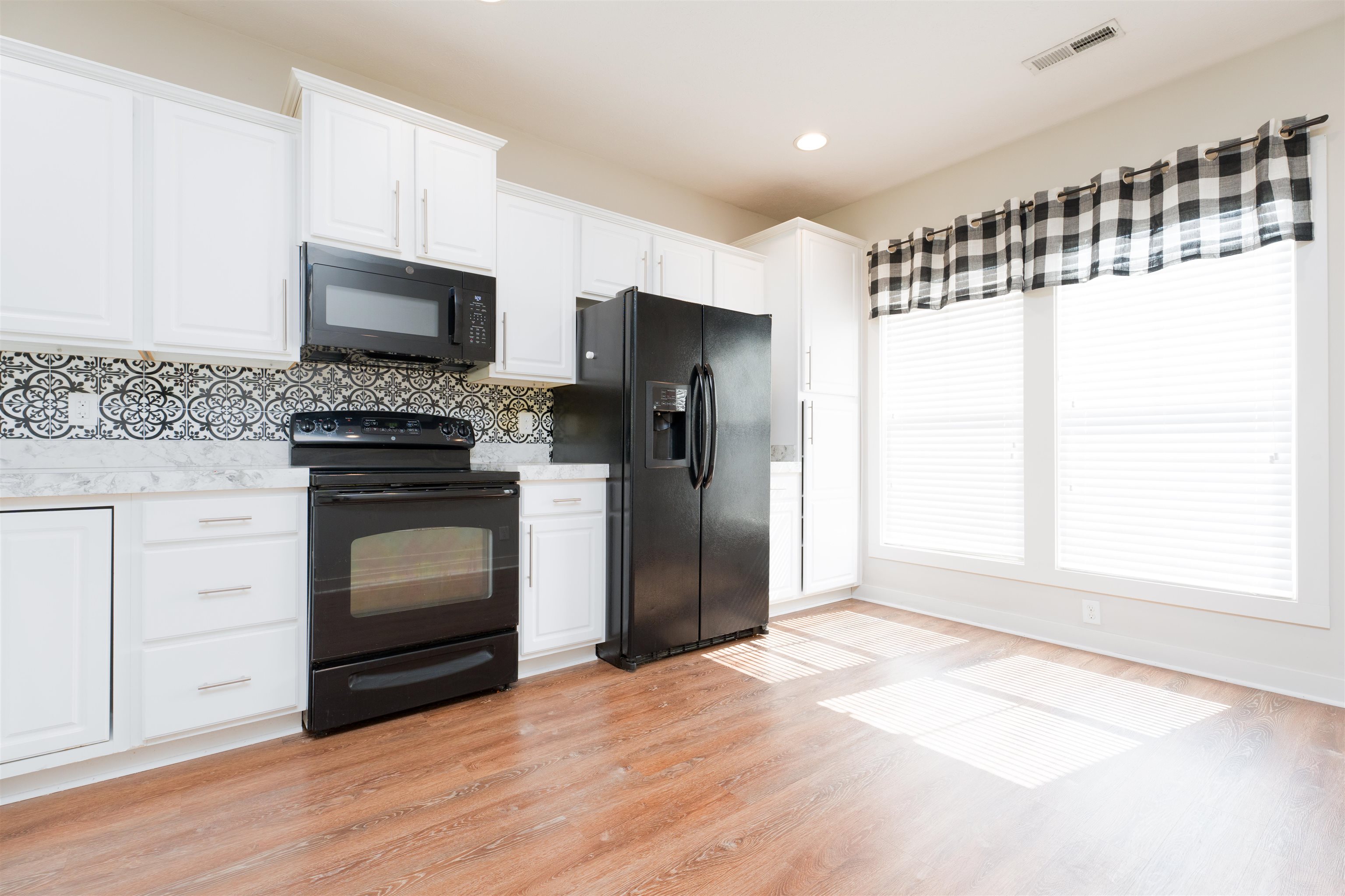 2101 Meadowhill Ln, Utica, Kentucky 42376, 3 Bedrooms Bedrooms, ,2 BathroomsBathrooms,Single Family Residence,For Sale,Meadowhill Ln,90314