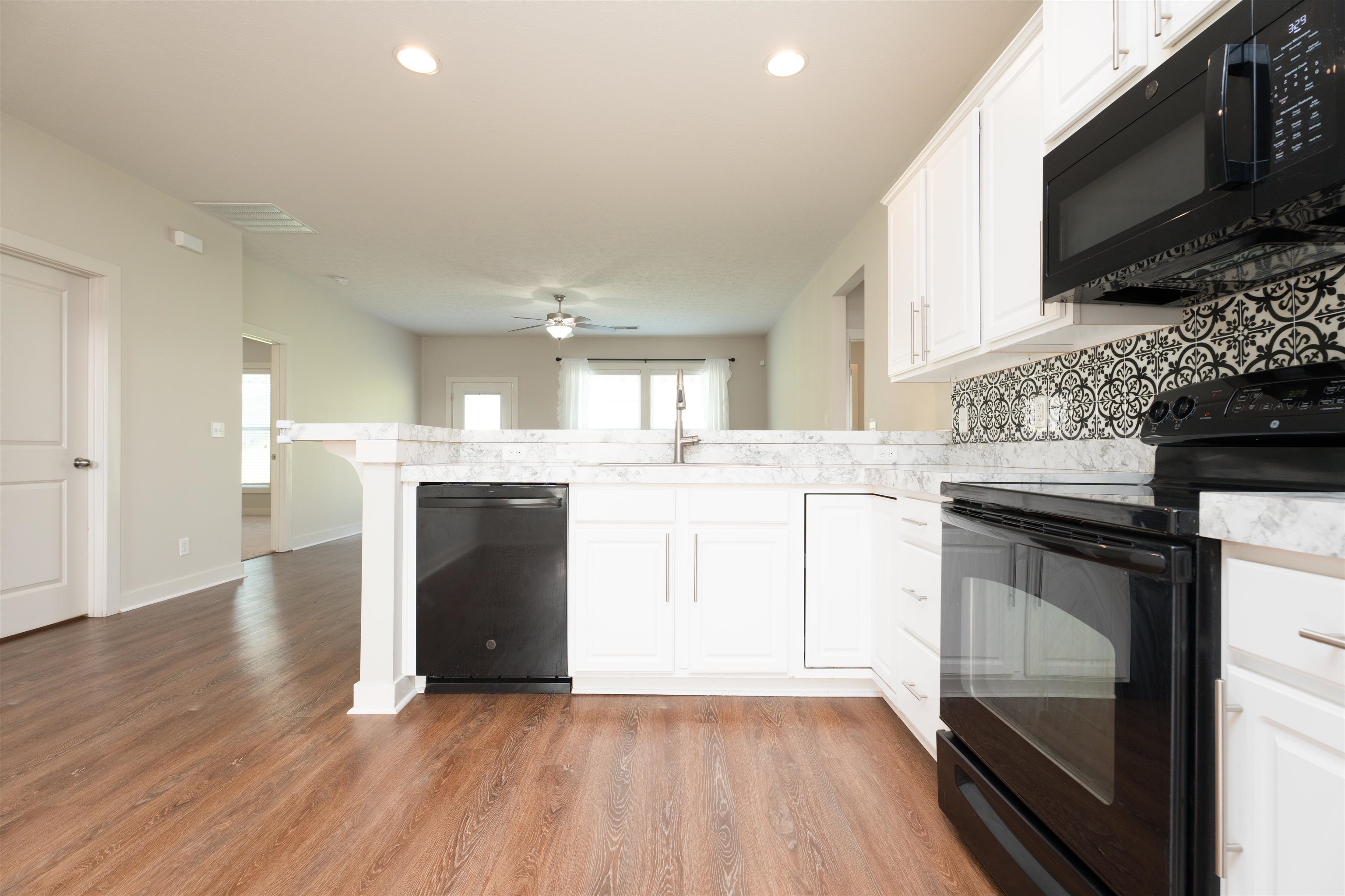 2101 Meadowhill Ln, Utica, Kentucky 42376, 3 Bedrooms Bedrooms, ,2 BathroomsBathrooms,Single Family Residence,For Sale,Meadowhill Ln,90314