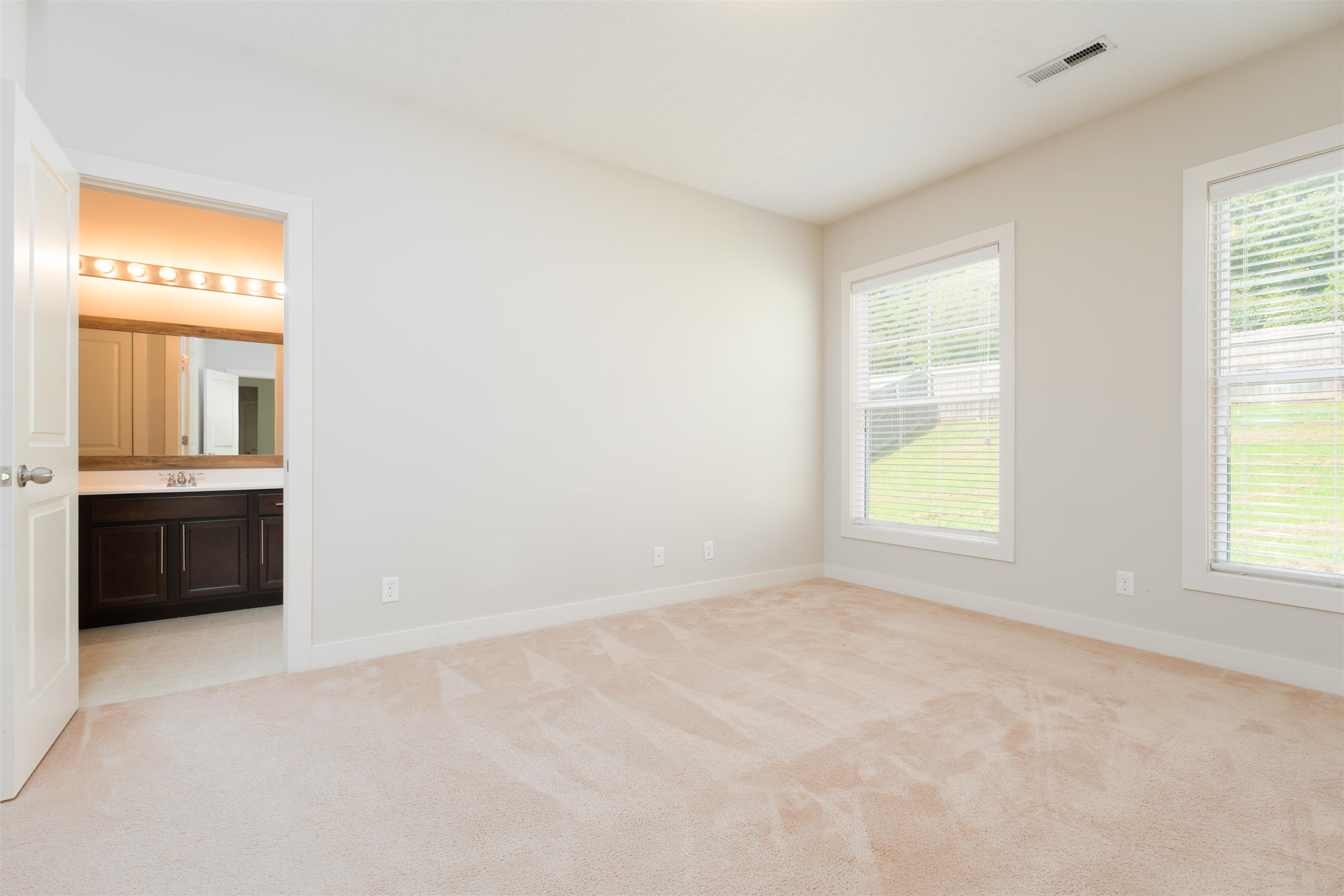 2101 Meadowhill Ln, Utica, Kentucky 42376, 3 Bedrooms Bedrooms, ,2 BathroomsBathrooms,Single Family Residence,For Sale,Meadowhill Ln,90314