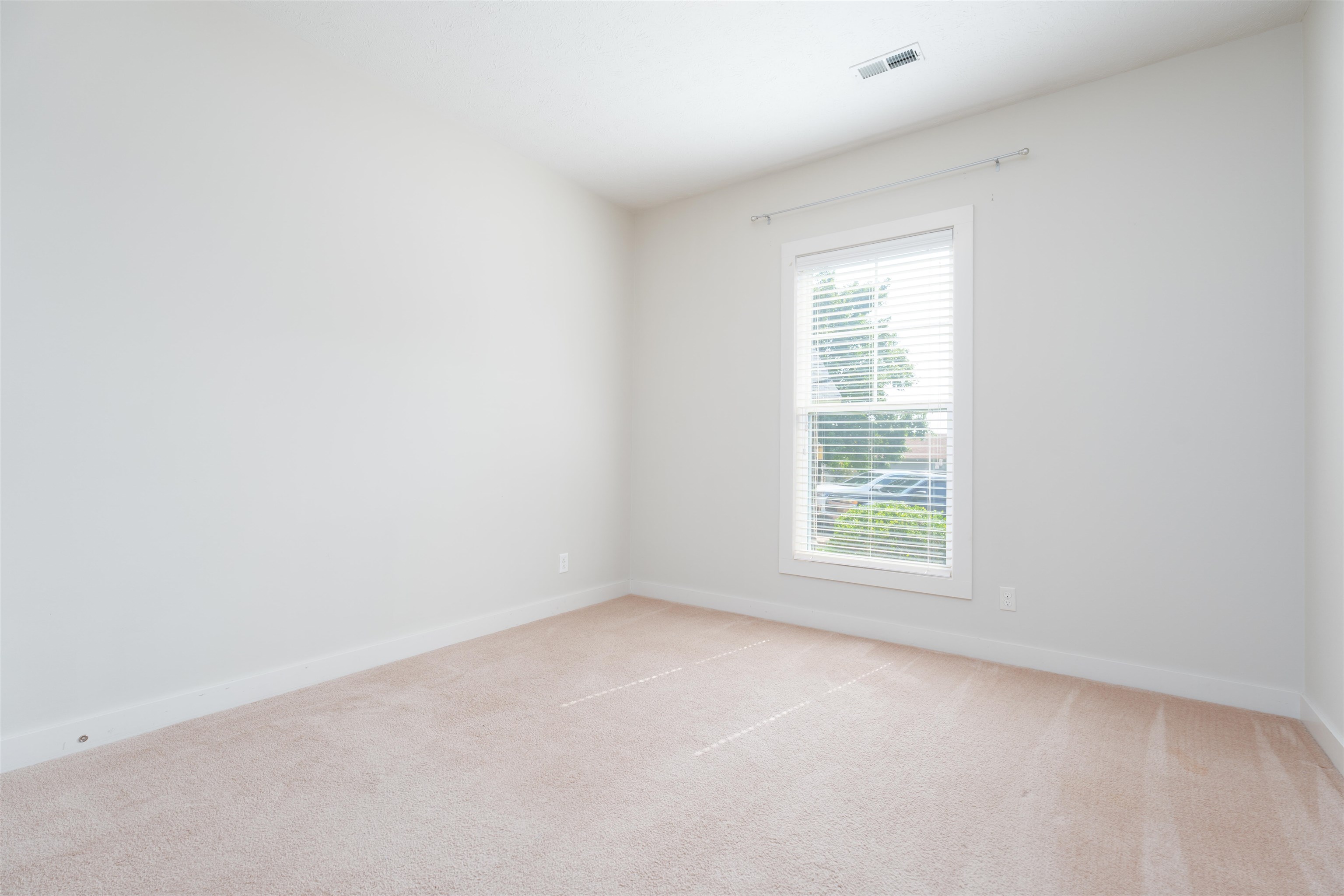 2101 Meadowhill Ln, Utica, Kentucky 42376, 3 Bedrooms Bedrooms, ,2 BathroomsBathrooms,Single Family Residence,For Sale,Meadowhill Ln,90314
